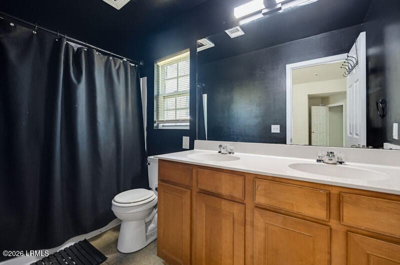 Master Bathroom - 9 Harbison Place, Beaufort, SC 29906