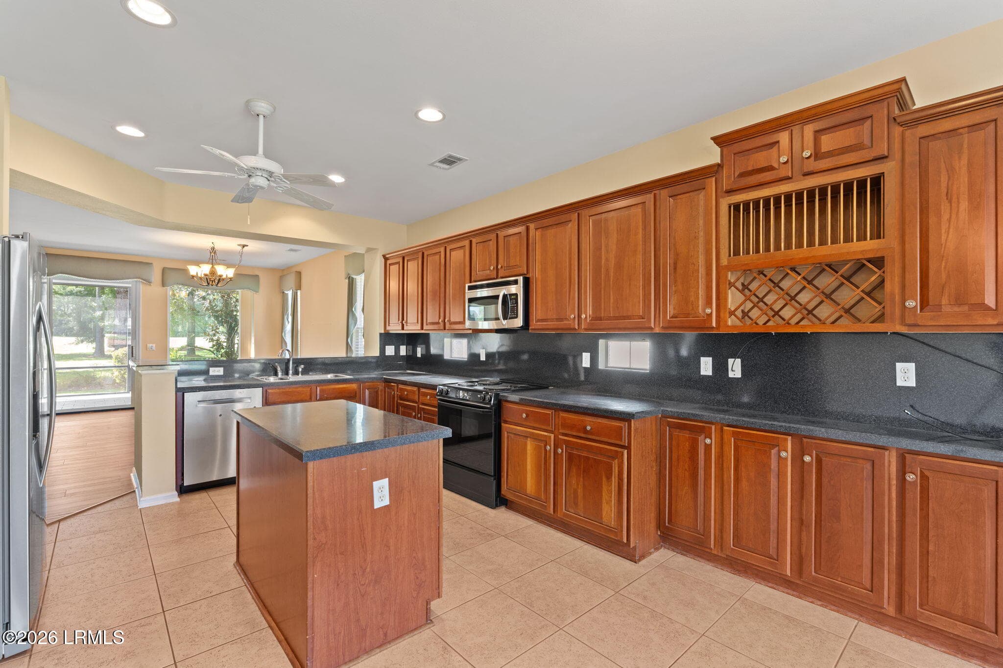 21-web-or-mls-DSC08881-2 - 200 Stratford Village Way, Bluffton, SC 29909
