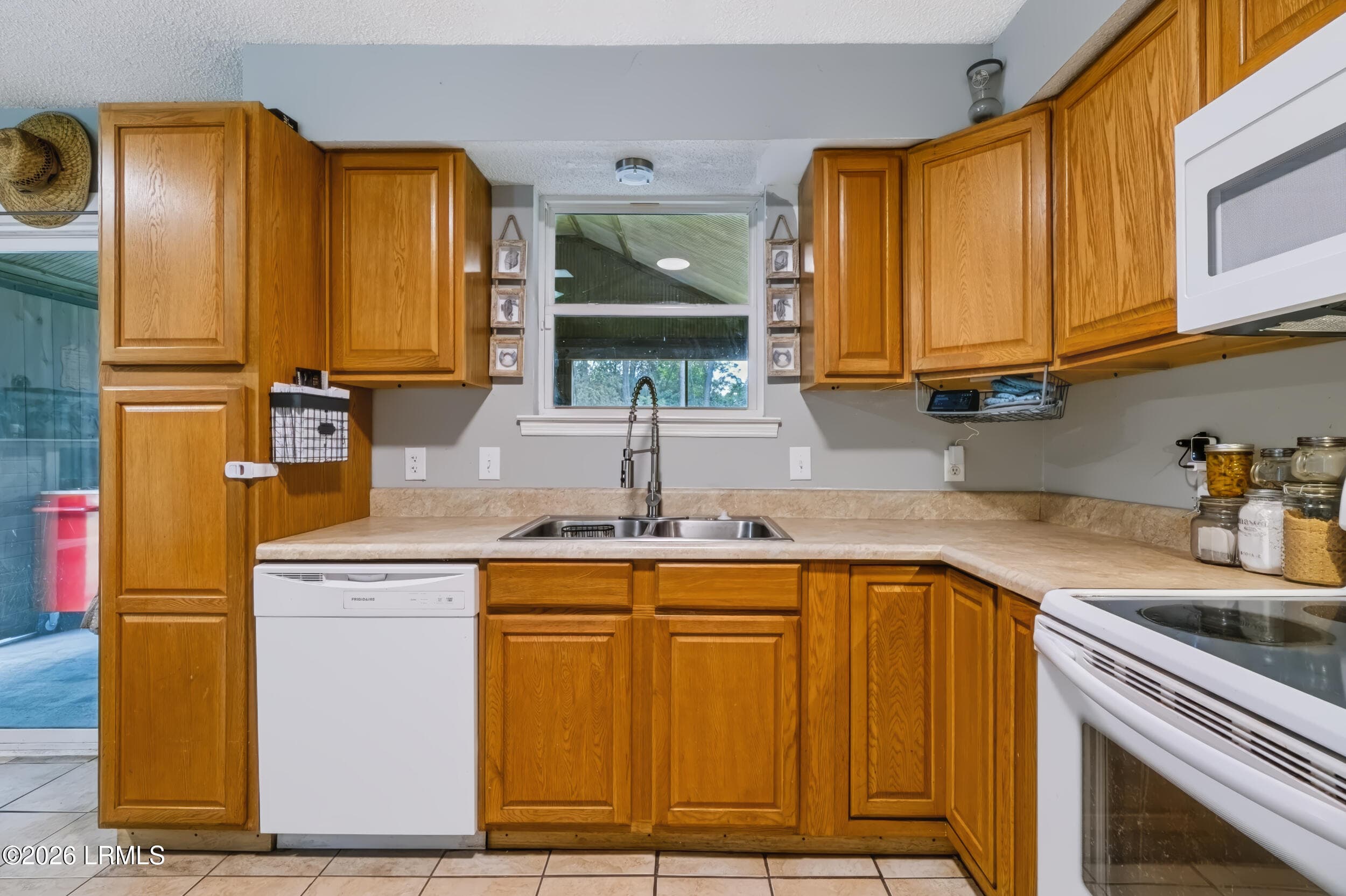 2026-09-09-16-hewlett-rd-beaufort-jb-132 - 16 Hewlett Road, Beaufort, SC 29907