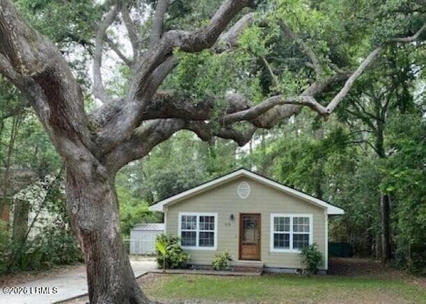 Front With Tree3iikb - 418 Meritta Avenue, Beaufort, SC 29902