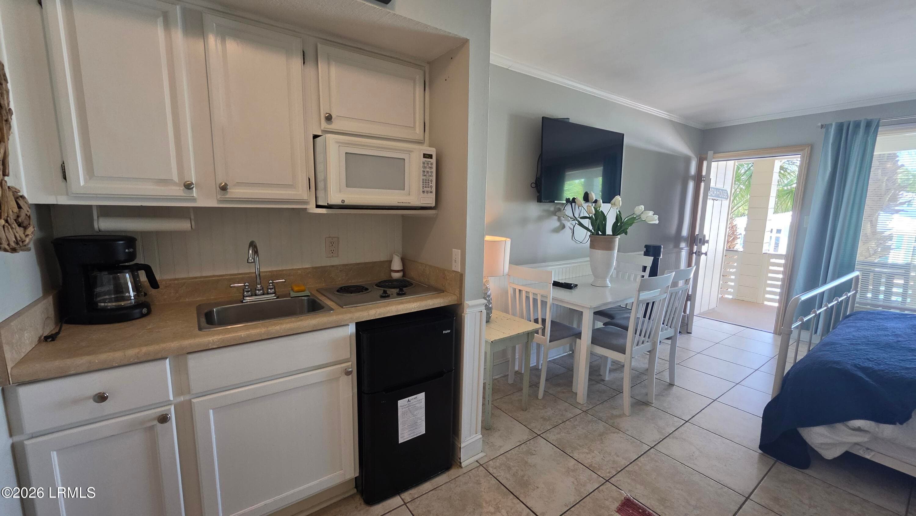 Kitchenette - 303 Tarpon Boulevard 519, Fripp Island, SC 29920, Fripp Island