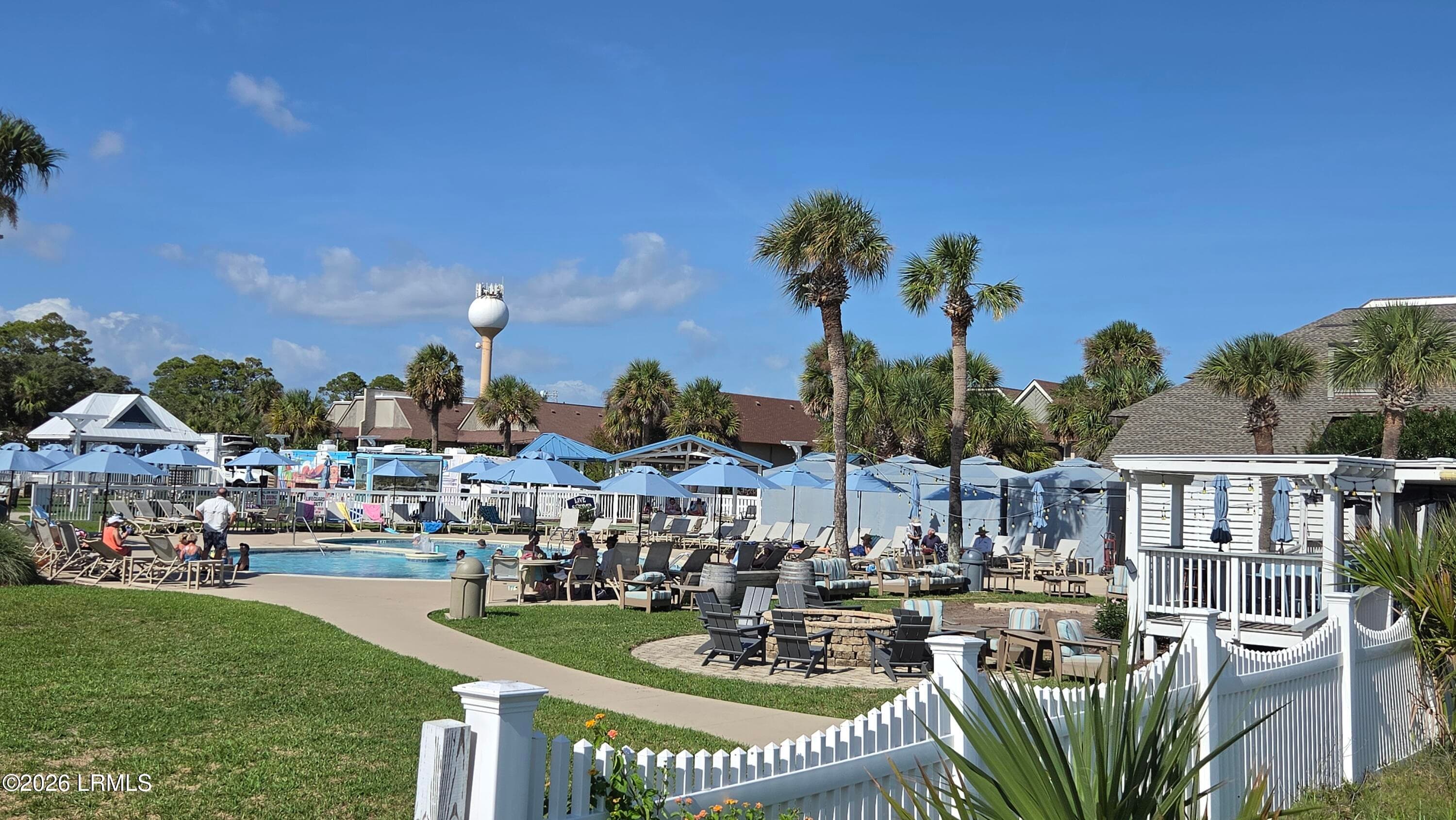 Steps away from the club - 303 Tarpon Boulevard 519, Fripp Island, SC 29920, Fripp Island
