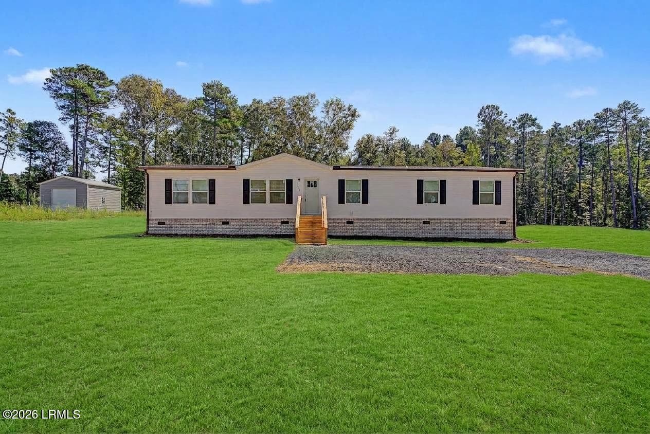 Lawn 4 - 1672 Calamus Pond Road, Summerville, SC 29483, Summerville