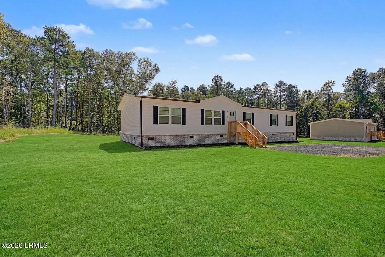 Lawn 8 - 1672 Calamus Pond Road, Summerville, SC 29483, Summerville