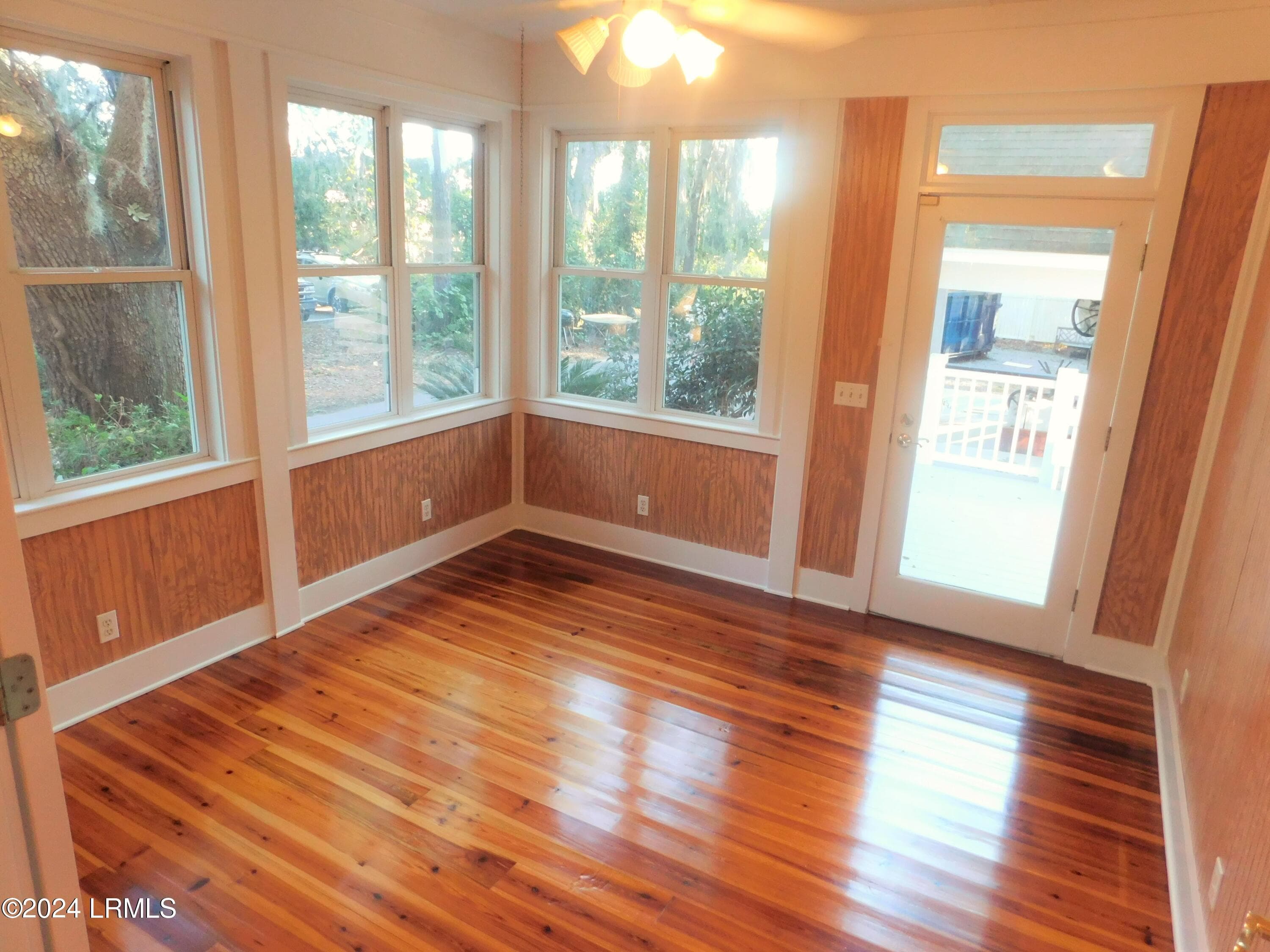 Sunroom - 9 Meridian Road, Beaufort, SC 29907, Beaufort