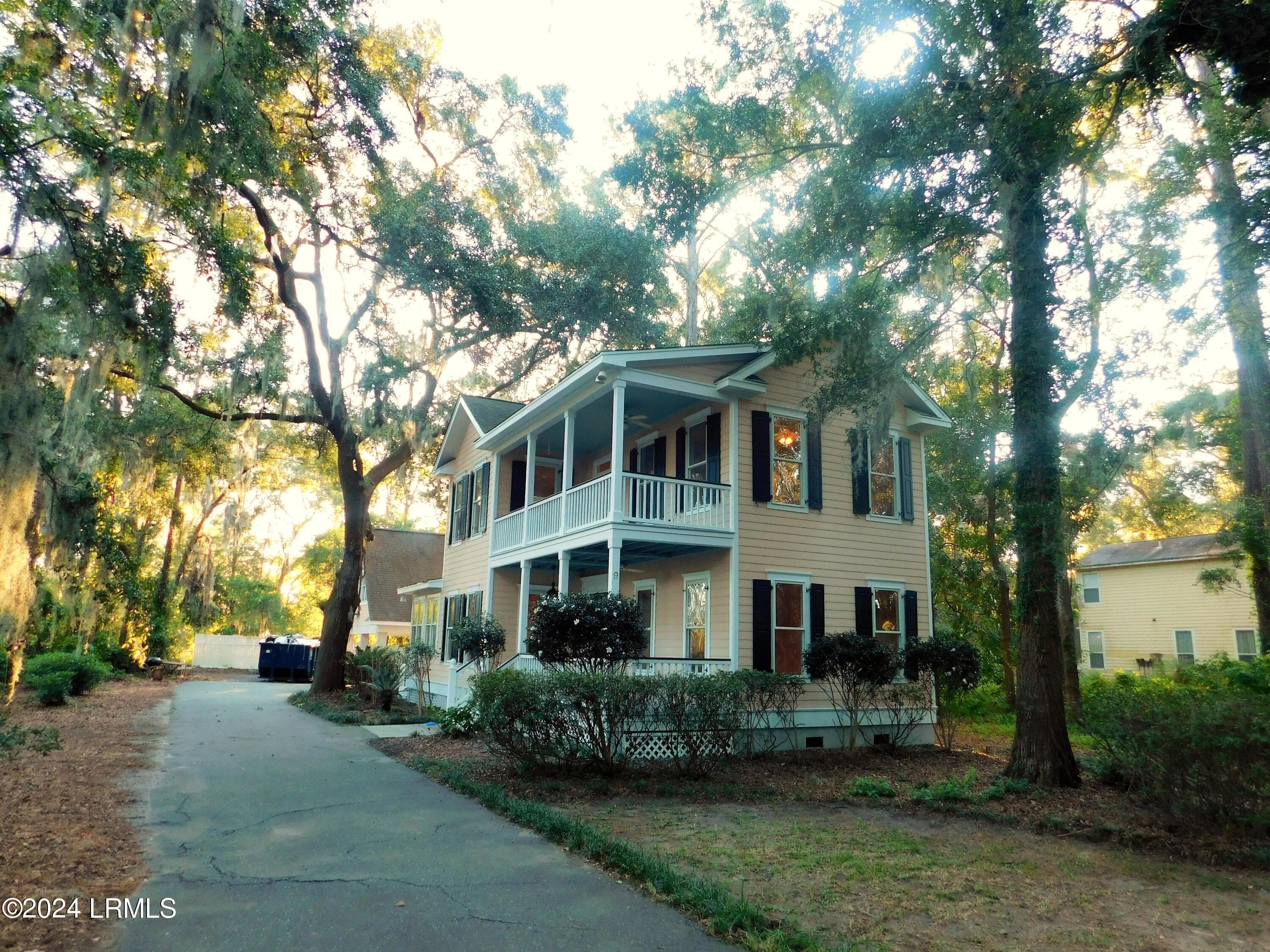 Front Entrance - 9 Meridian Road, Beaufort, SC 29907, Beaufort