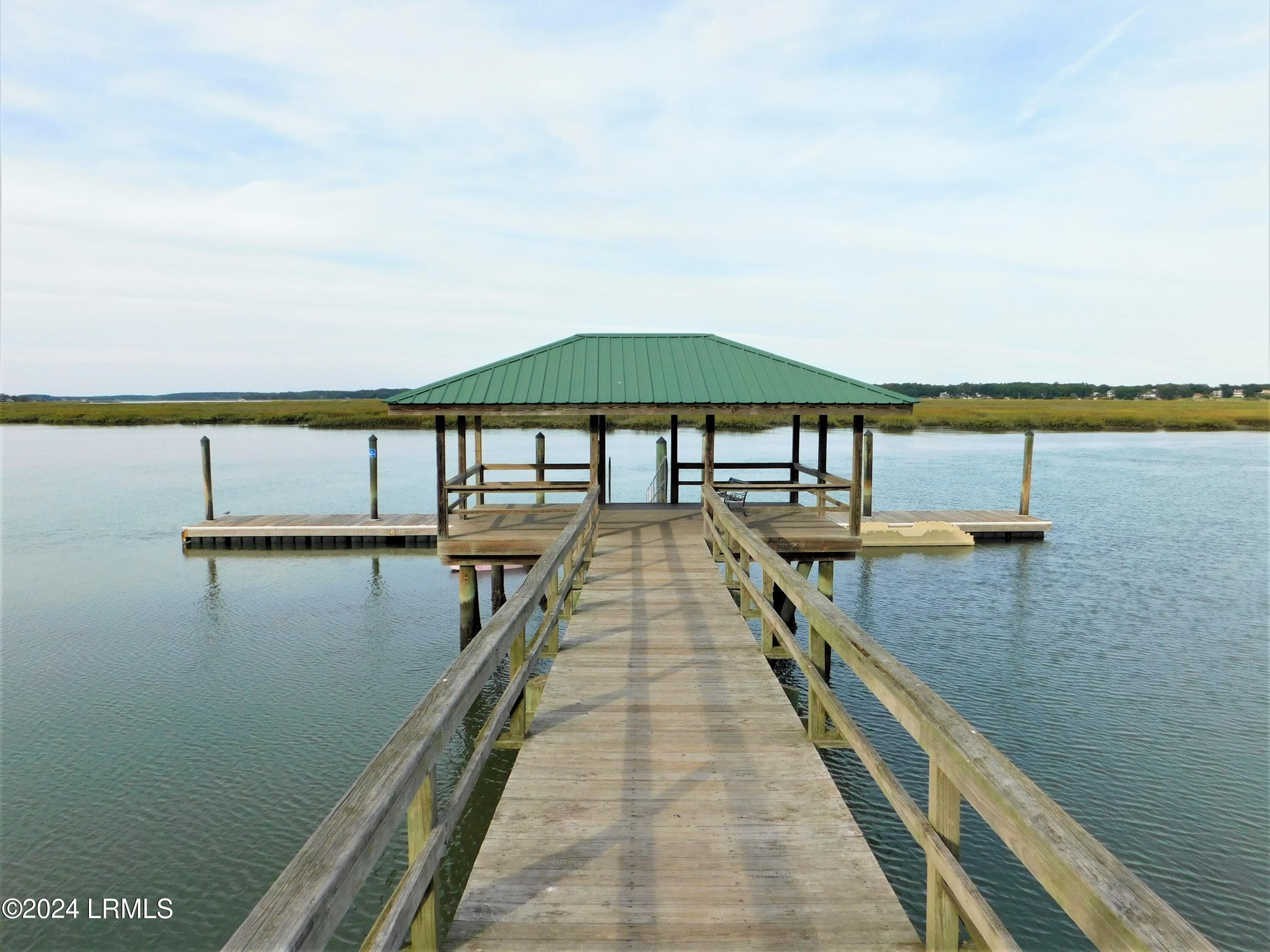 Factory Creek Fishing Pier - 9 Meridian Road, Beaufort, SC 29907, Beaufort