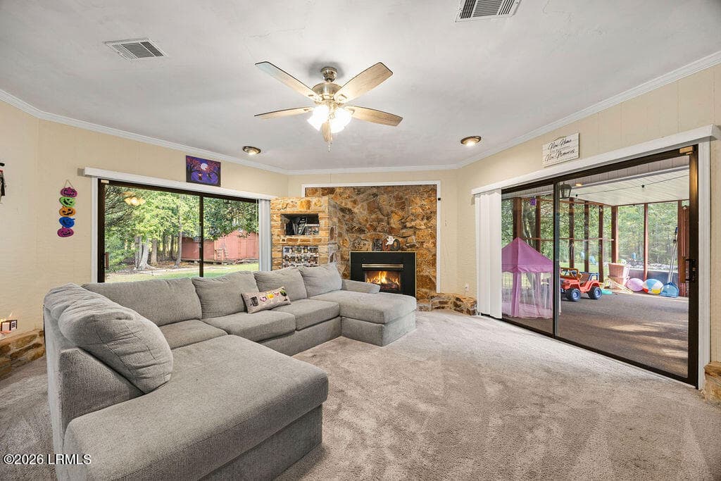 Living Area - 402 Mcdill Lane, Hampton, SC 29924, Hampton