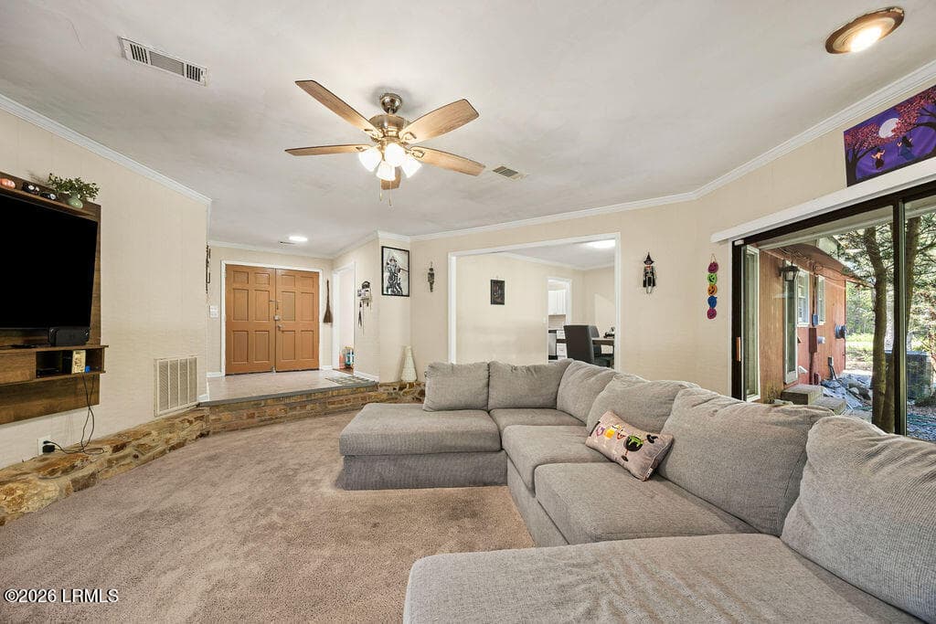 Living Area - 402 Mcdill Lane, Hampton, SC 29924, Hampton