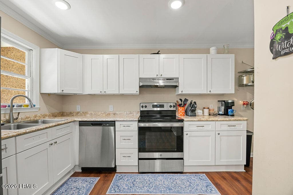Kitchen - 402 Mcdill Lane, Hampton, SC 29924, Hampton