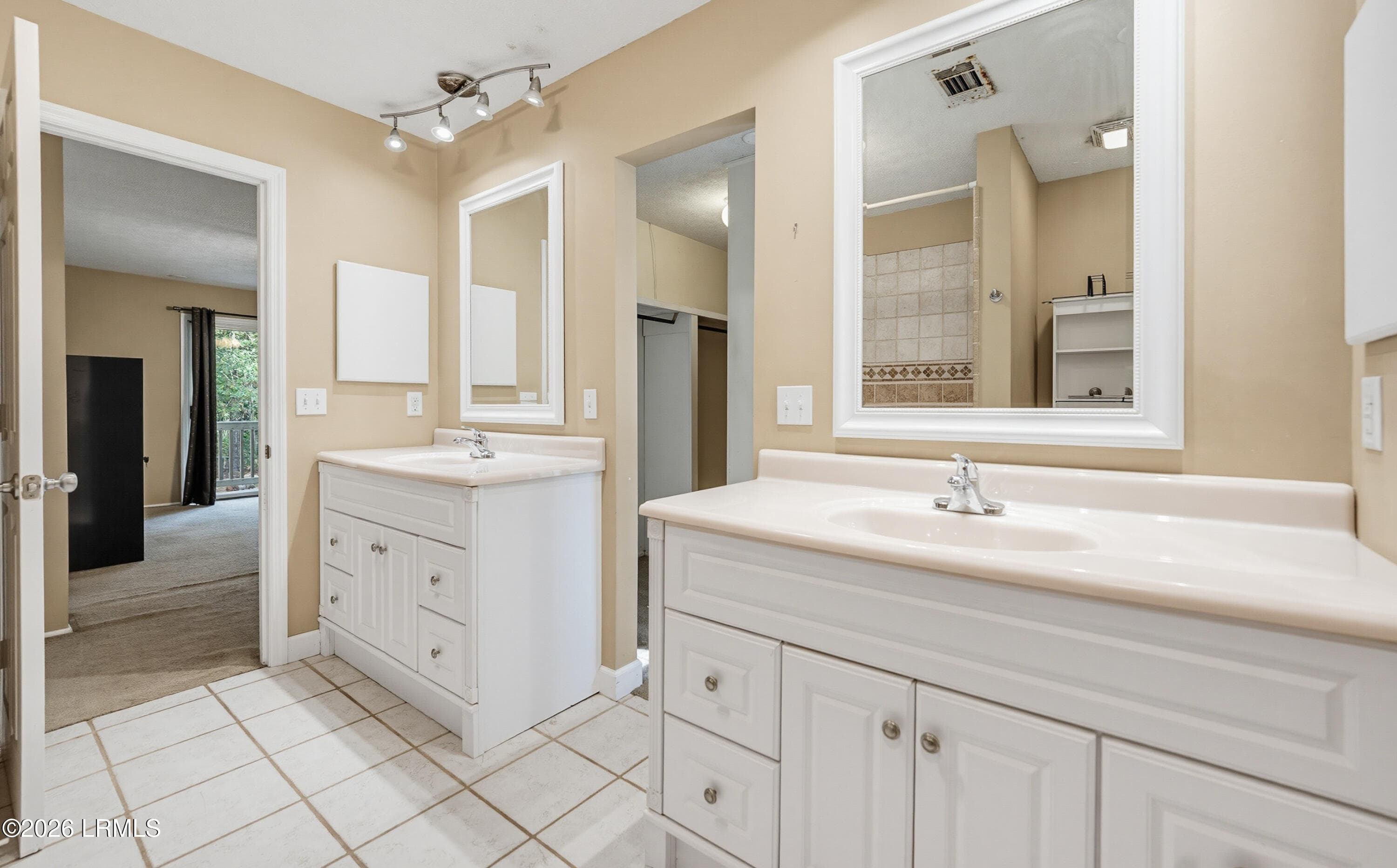 PRIMARY SUITE UPSTAIRS - 2 Rivers Court, Beaufort, SC 29907, Beaufort