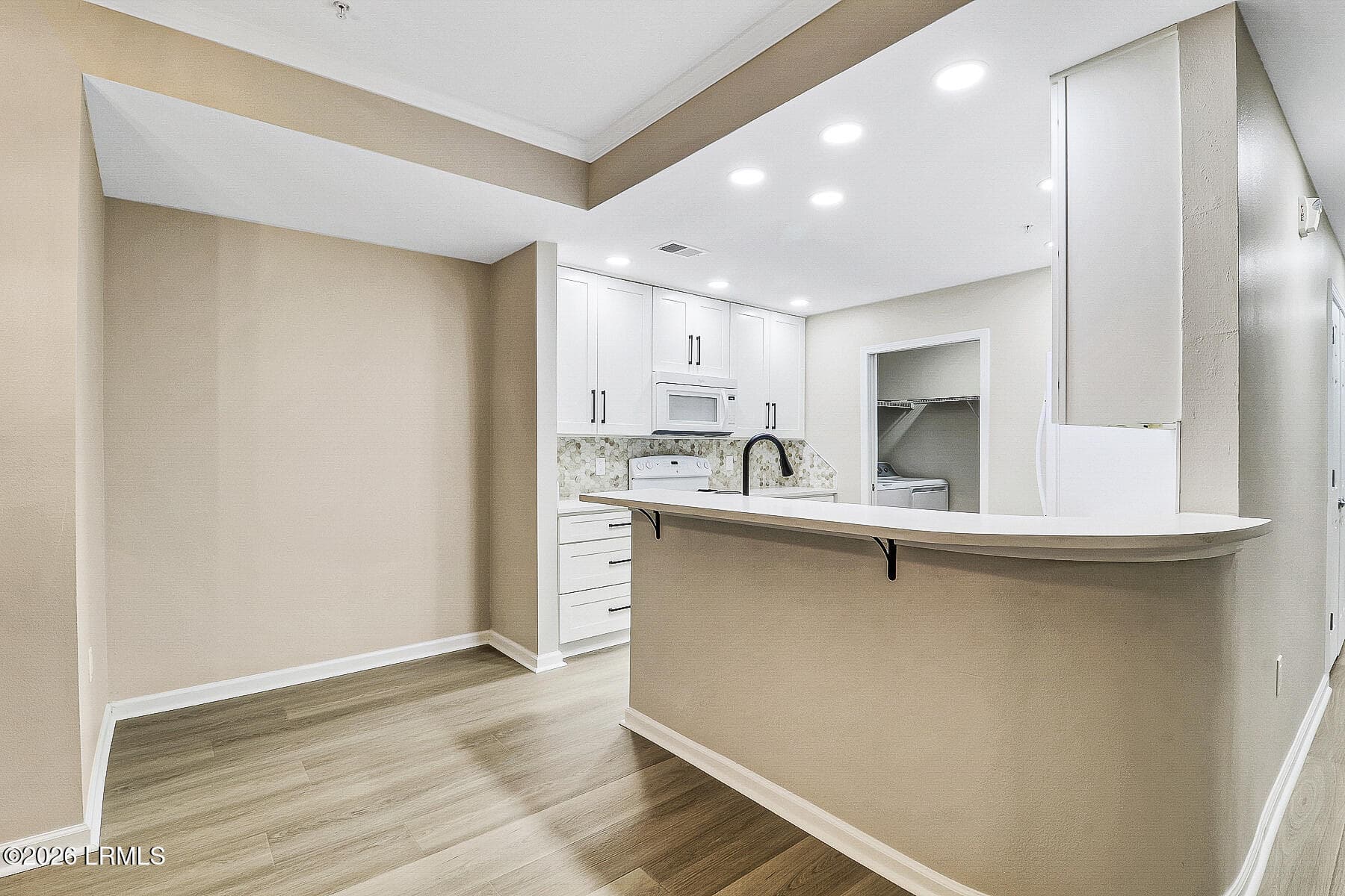 21-107 Bridgepoint-7 - 4924 Bluffton Parkway 21-107, Bluffton, SC 29910, Bluffton