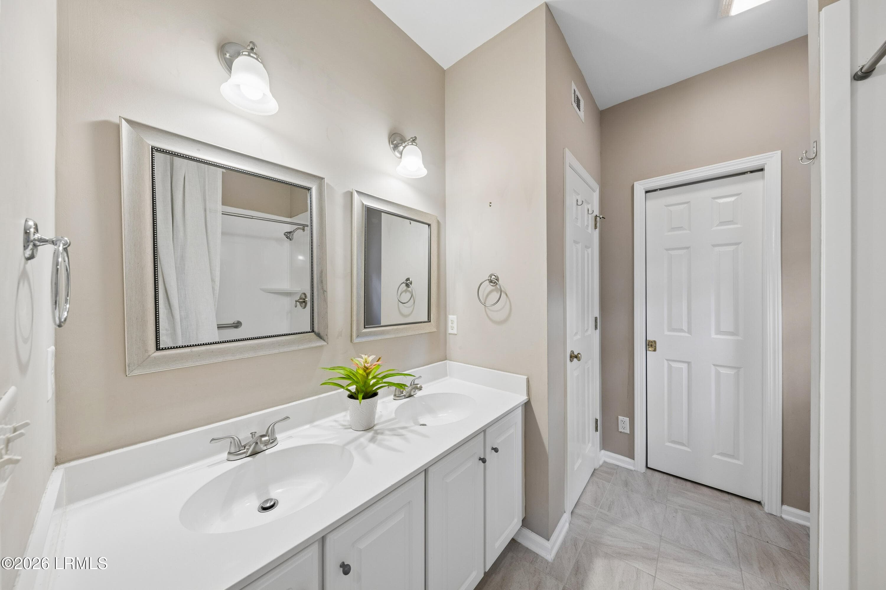 Primary Suite Full Bath - 703 Sea Dragon Lane, Fripp Island, SC 29920, Fripp Island