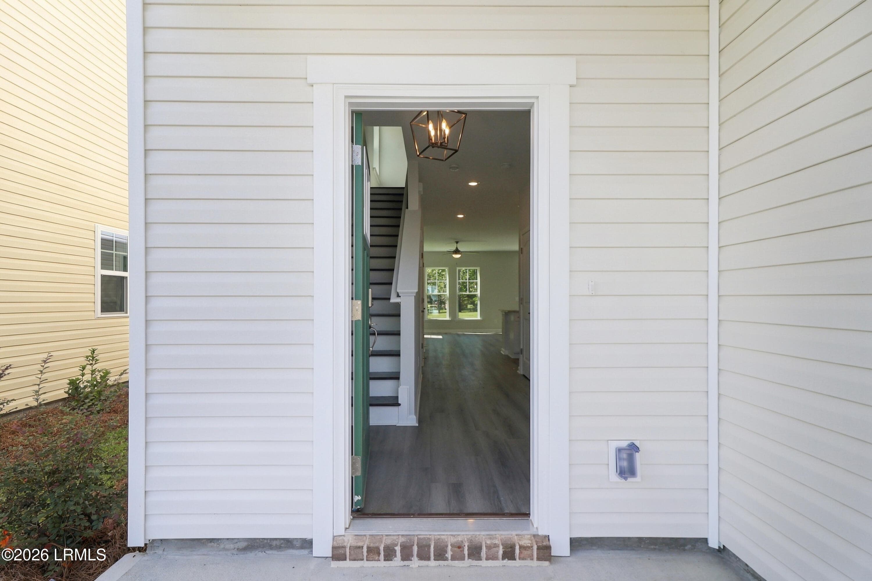 Oak treads - 397 Conifer Street, Hardeeville, SC 29927