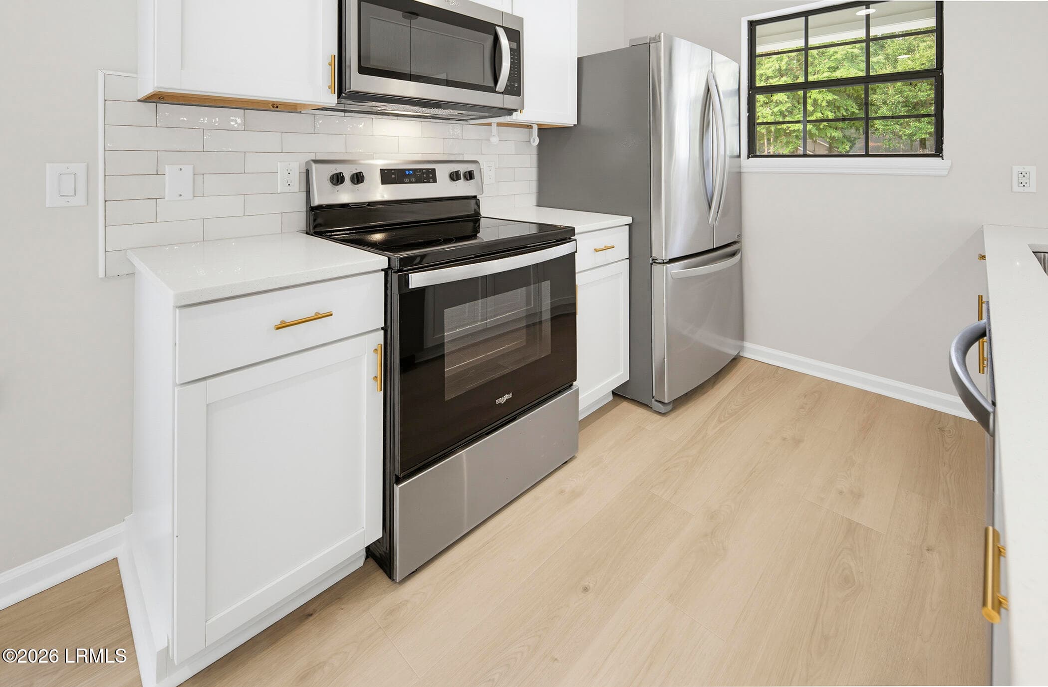 Stove_MLS - 206 Middle Road, Beaufort, SC 29907, Beaufort