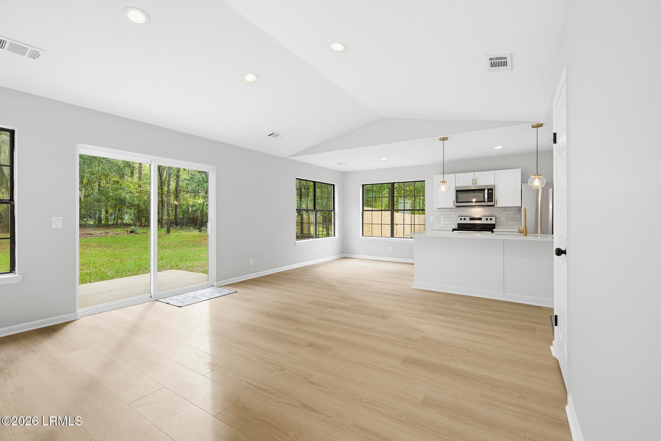 LivingRm_MLS - 206 Middle Road, Beaufort, SC 29907, Beaufort