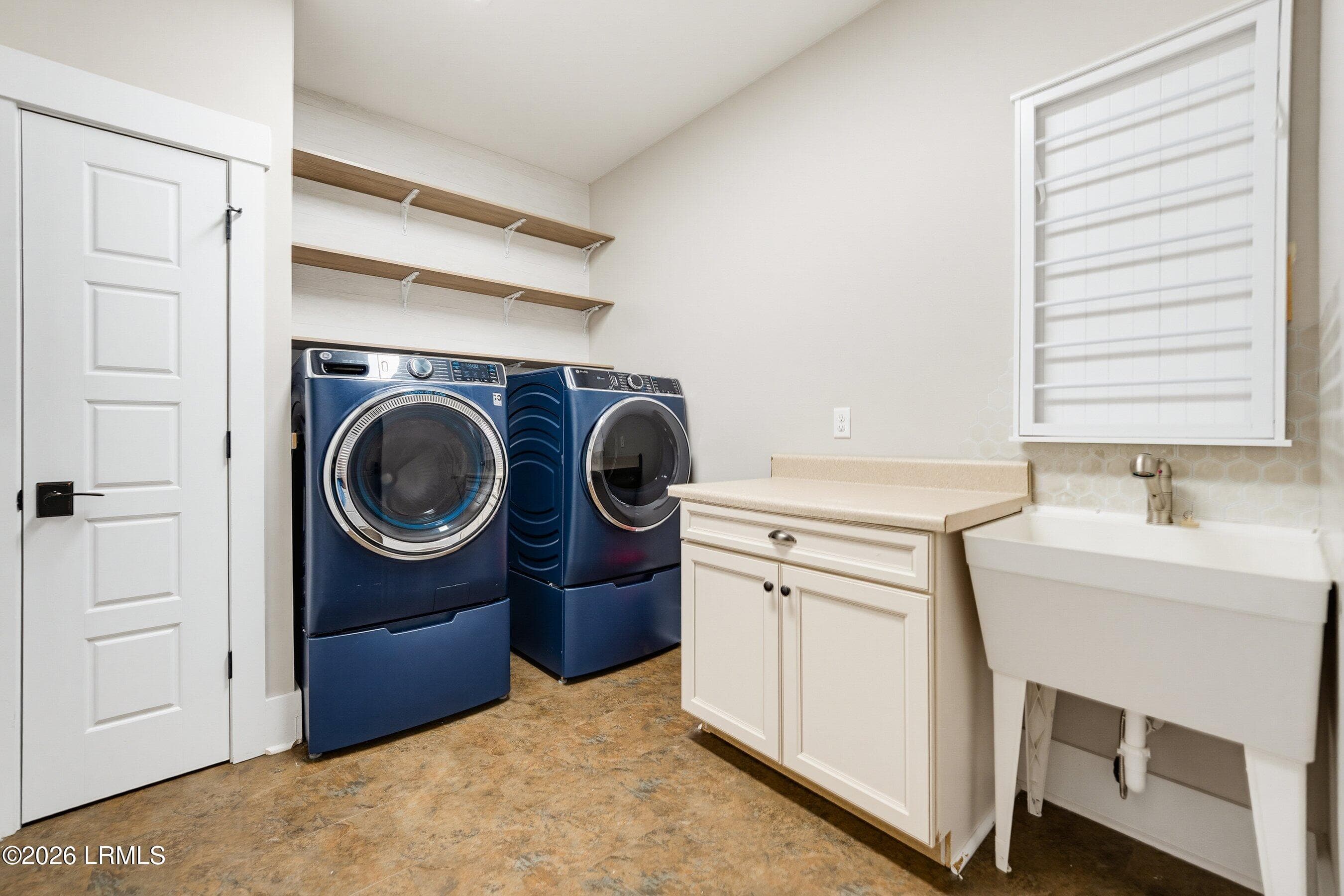 DSC00149-141-1.jpg-SMALL - 111 Marsh Drive, Beaufort, SC 29907, Beaufort