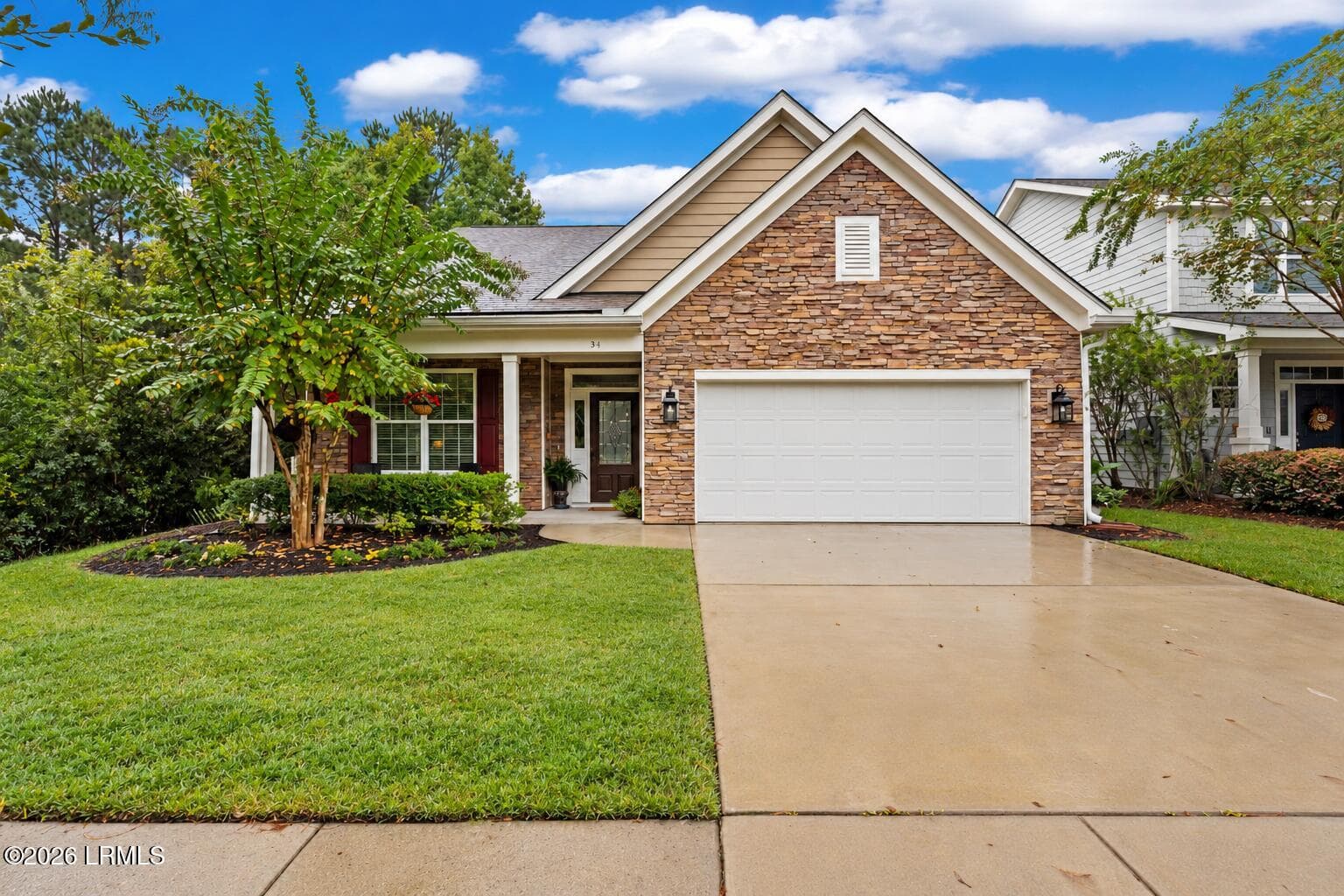 Lush Suburban Home with Landscaped Yard - 34 Clayton Court, Bluffton, SC 29910
