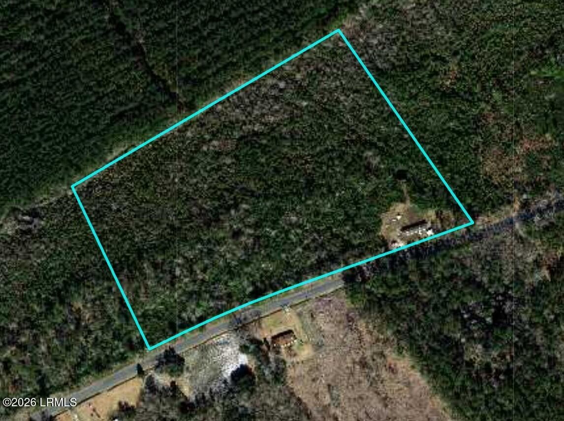 903 Wesley Chapel Avenue, Cottageville, SC 29435