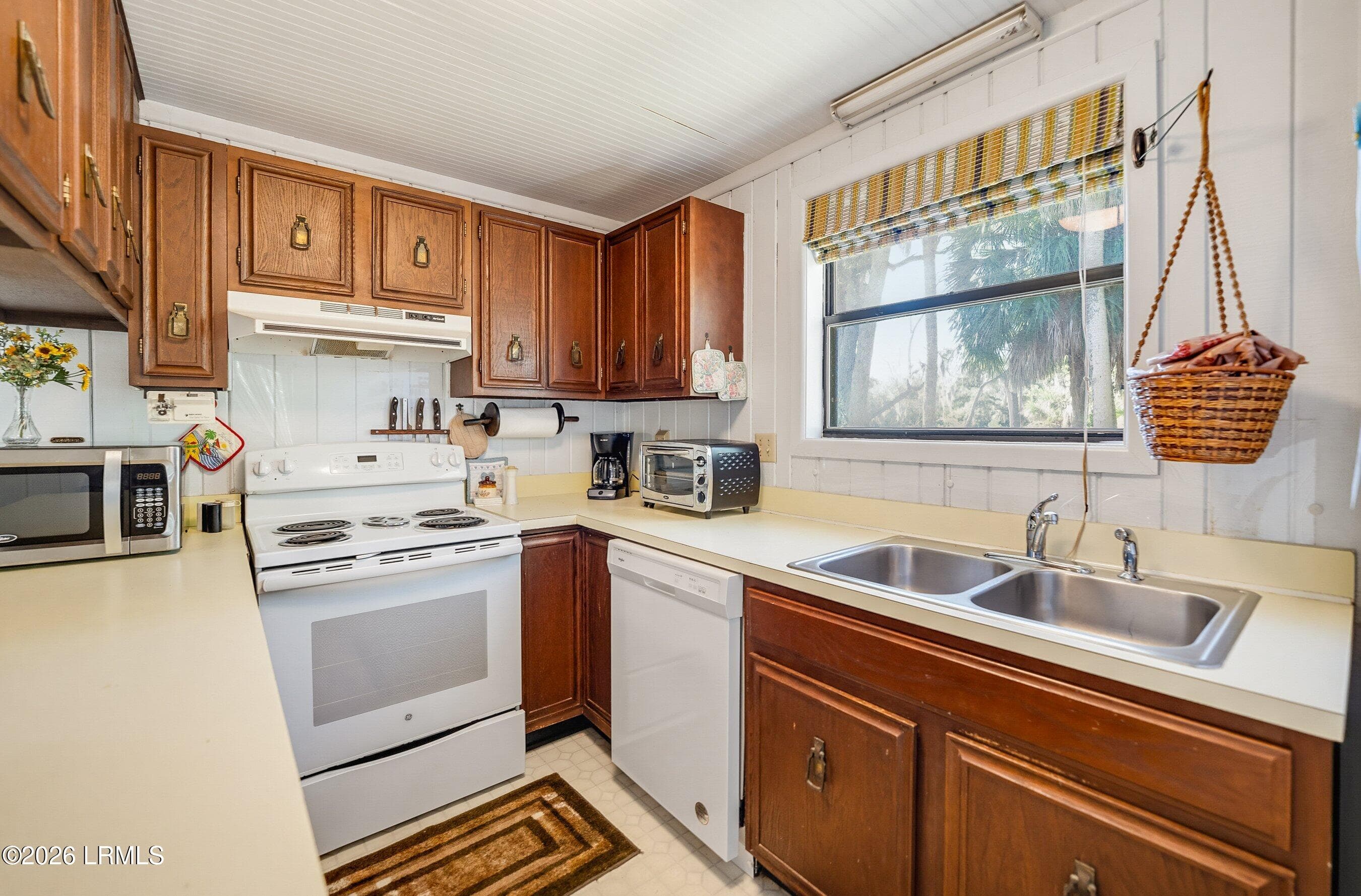 Kitchen - 107 Sea Otter Lane, Fripp Island, SC 29920
