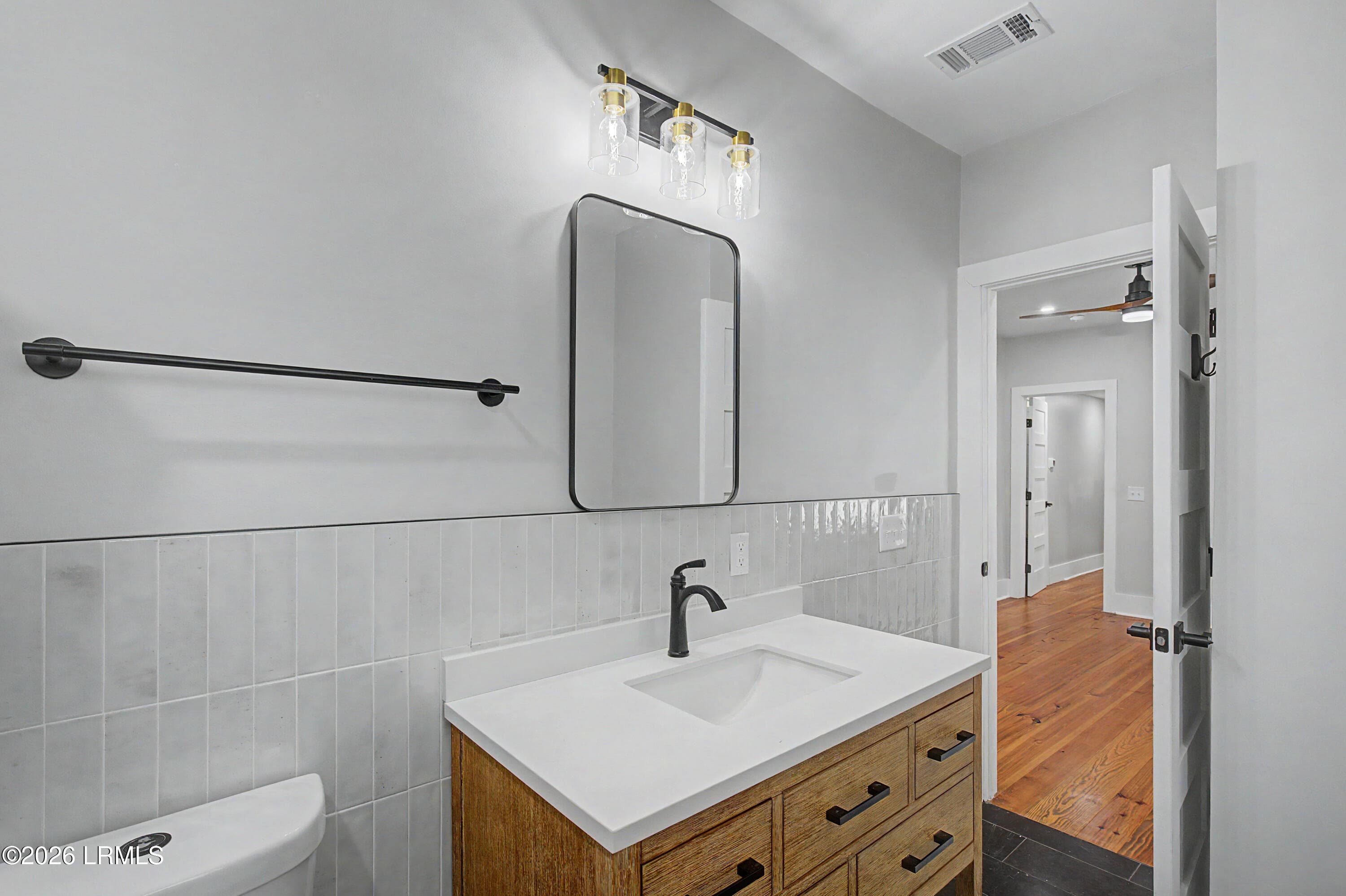 20-8O4A1300_print - 221 W Duffy Street, Savannah, GA 31401
