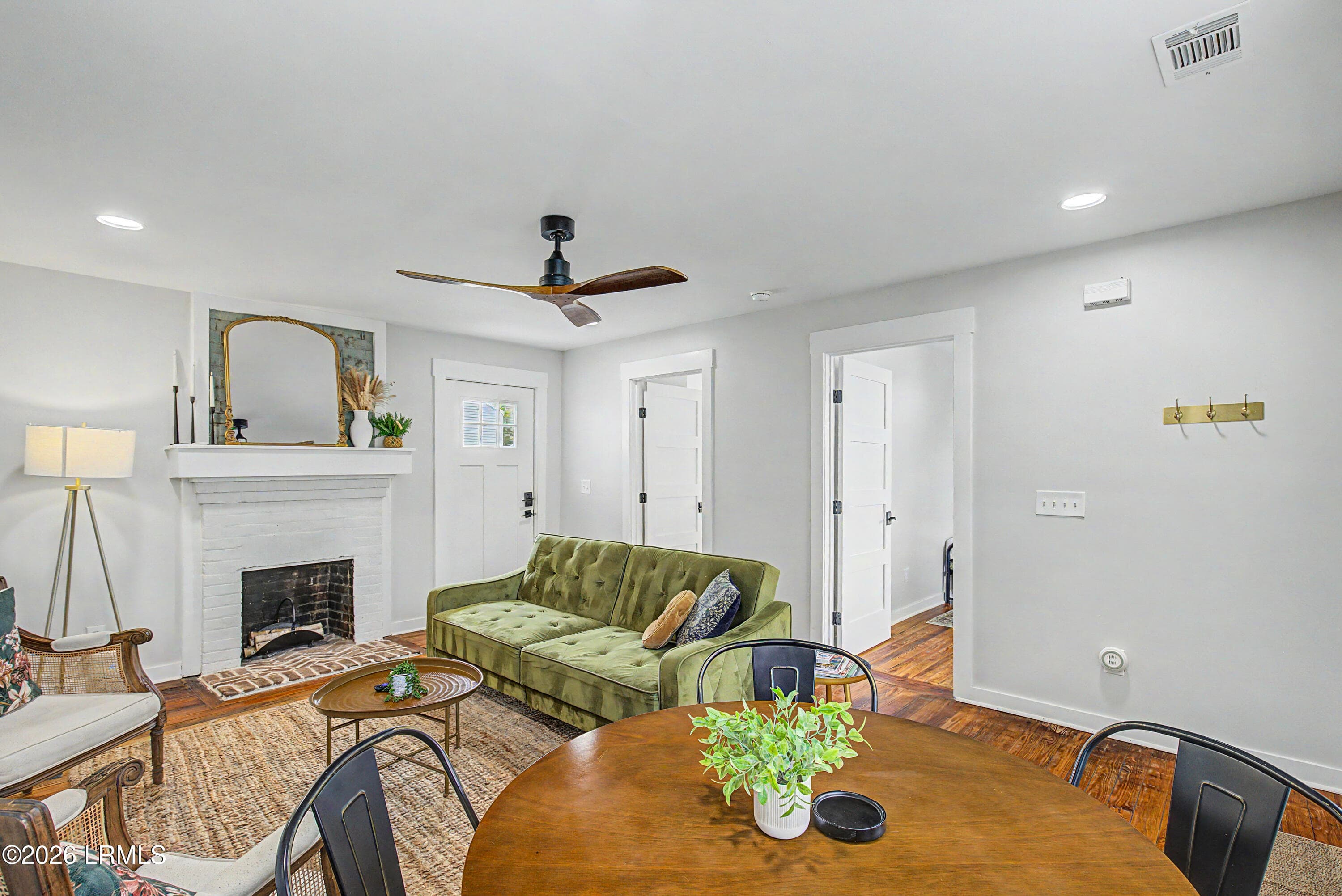 25-8O4A1329_print - 221 W Duffy Street, Savannah, GA 31401