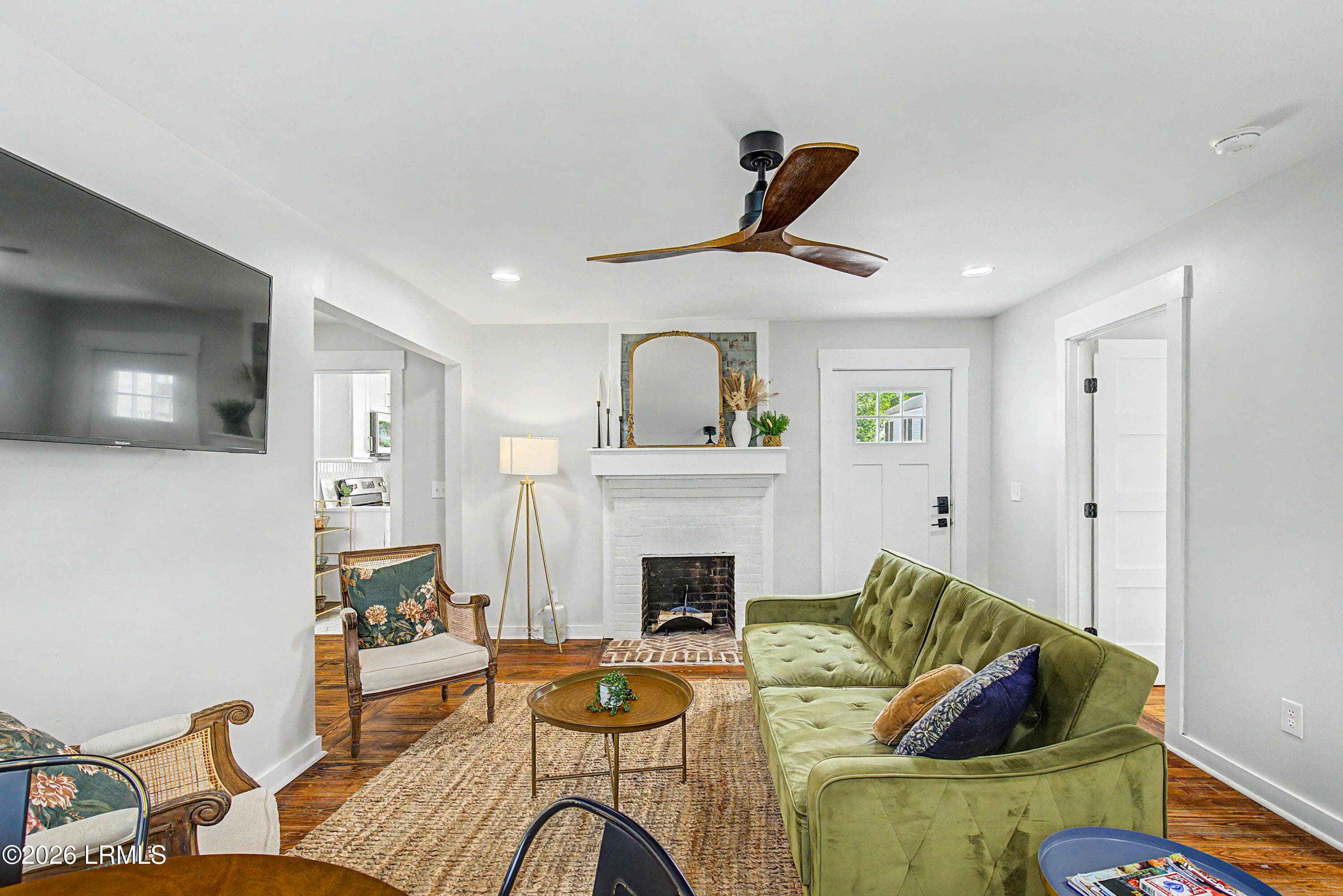 26-8O4A1336_print - 221 W Duffy Street, Savannah, GA 31401