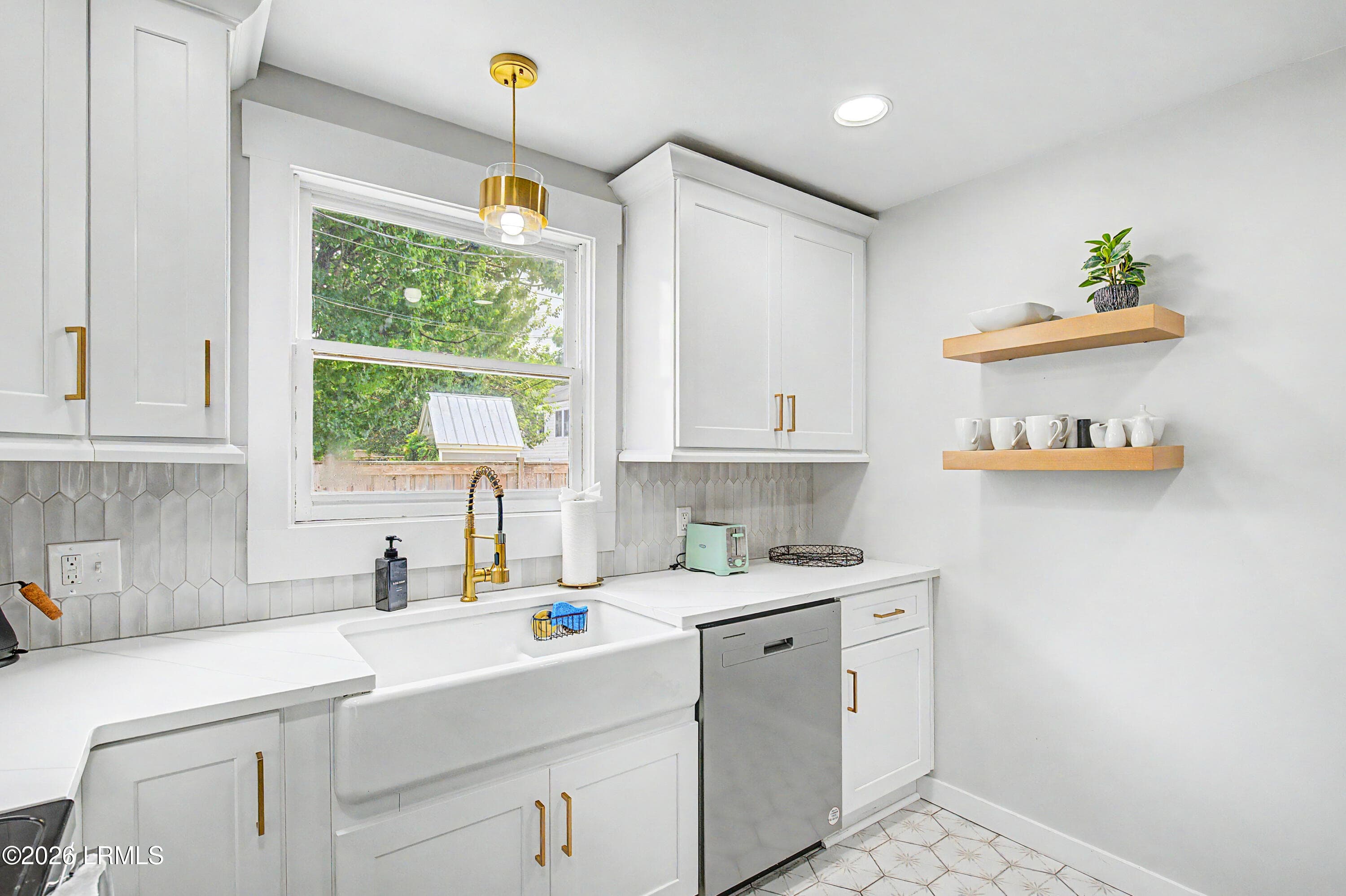 29-8O4A1353_print - 221 W Duffy Street, Savannah, GA 31401
