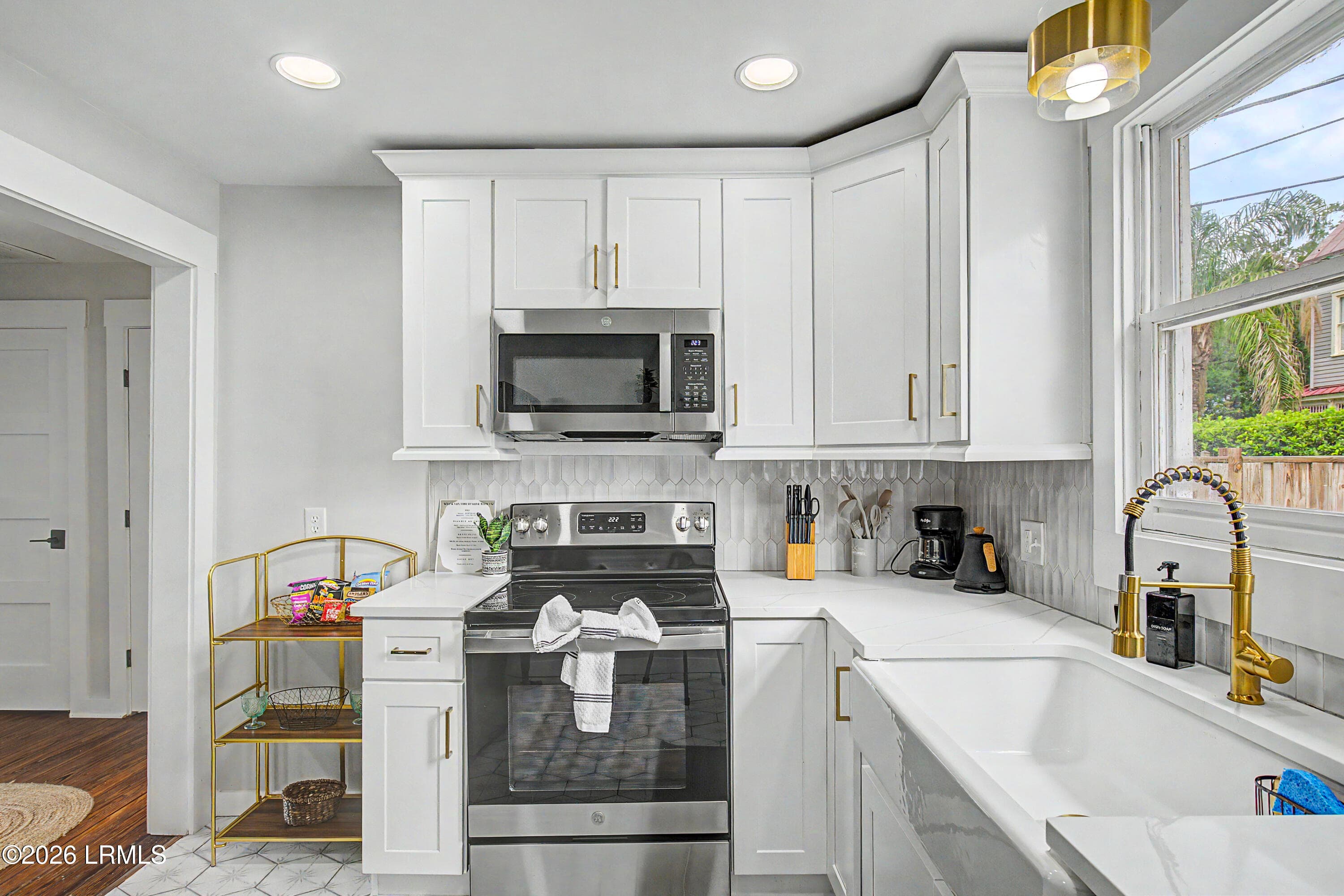 31-8O4A1360_print - 221 W Duffy Street, Savannah, GA 31401
