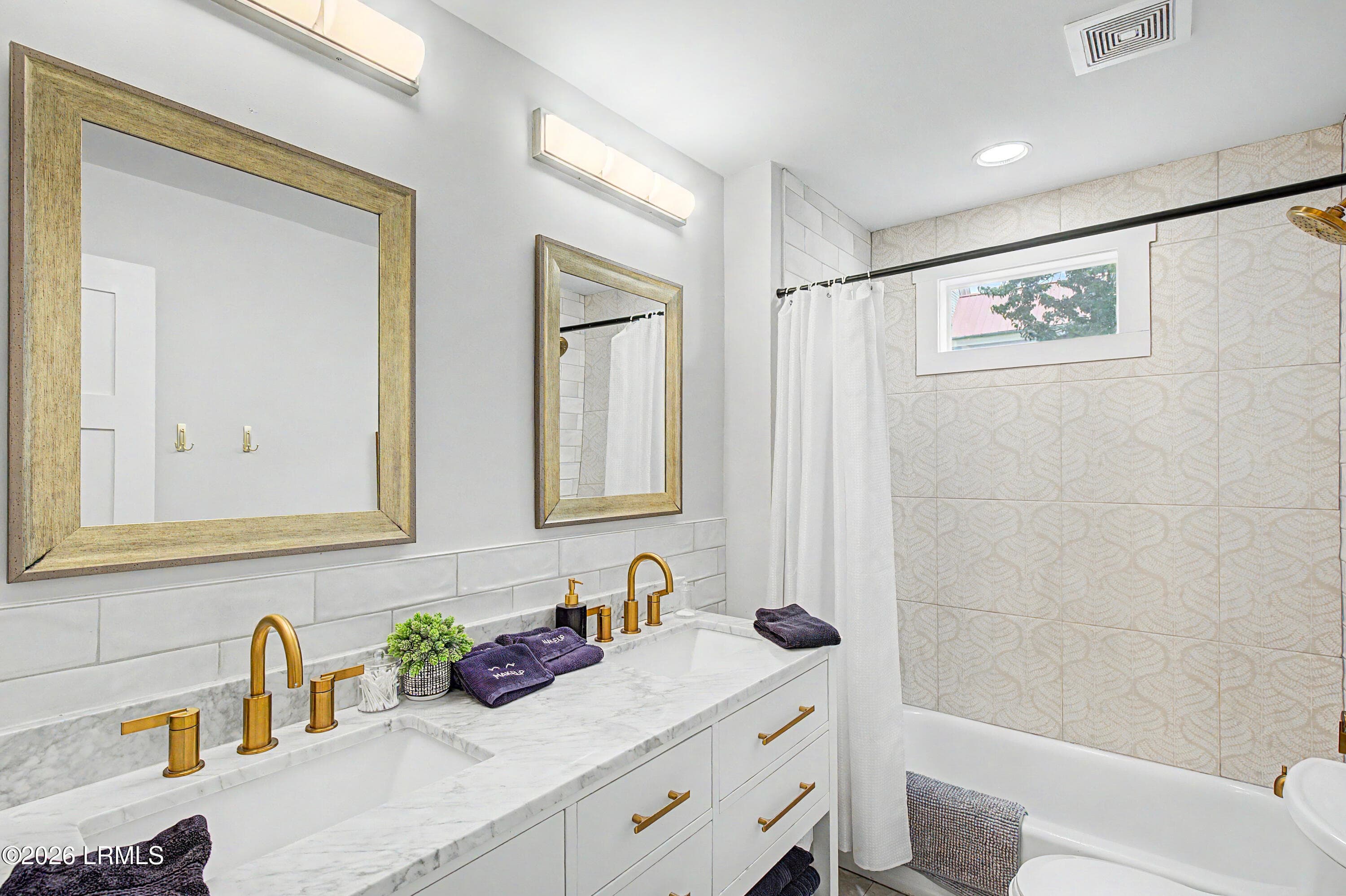 34-8O4A1378_print - 221 W Duffy Street, Savannah, GA 31401