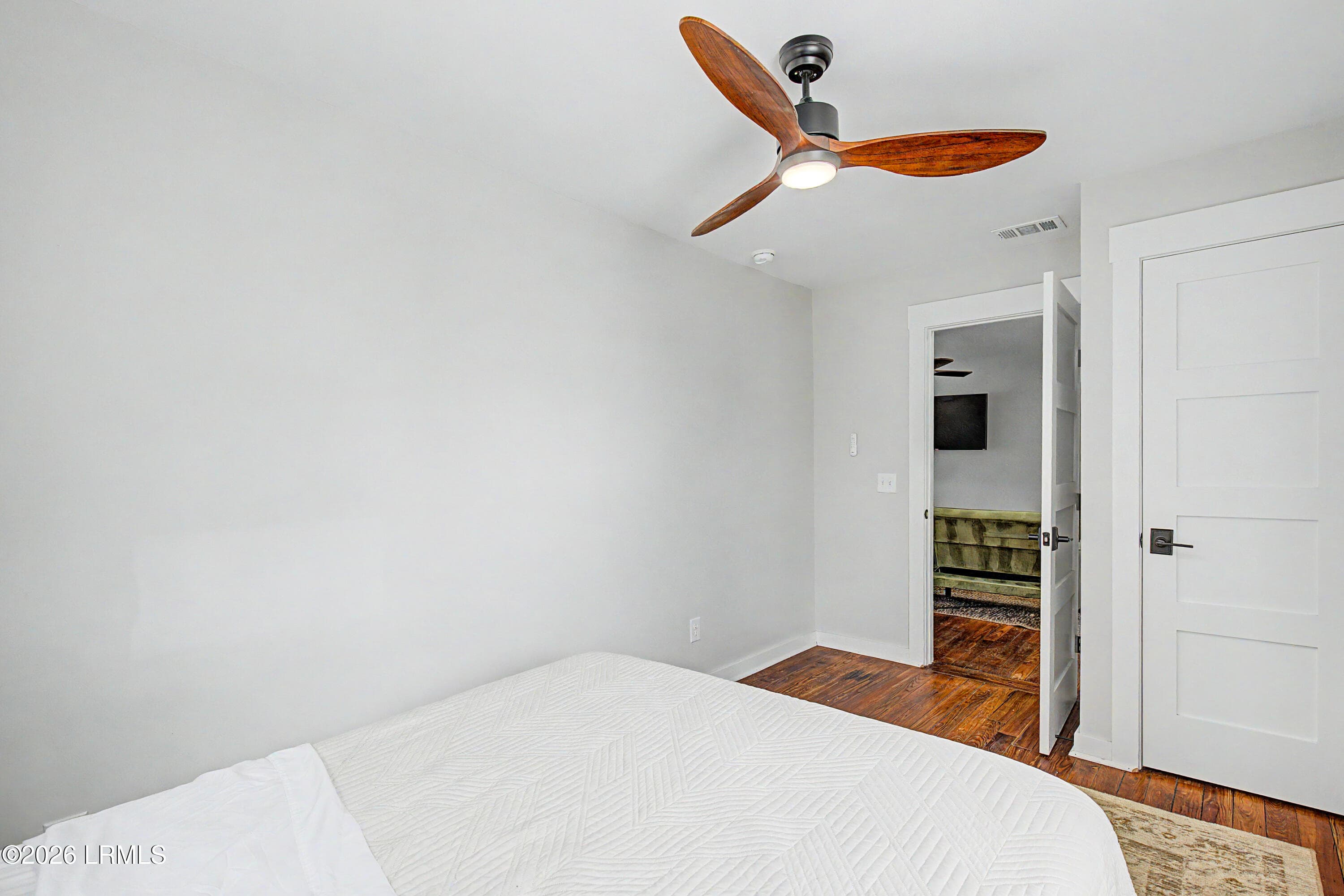 36-8O4A1387_print - 221 W Duffy Street, Savannah, GA 31401