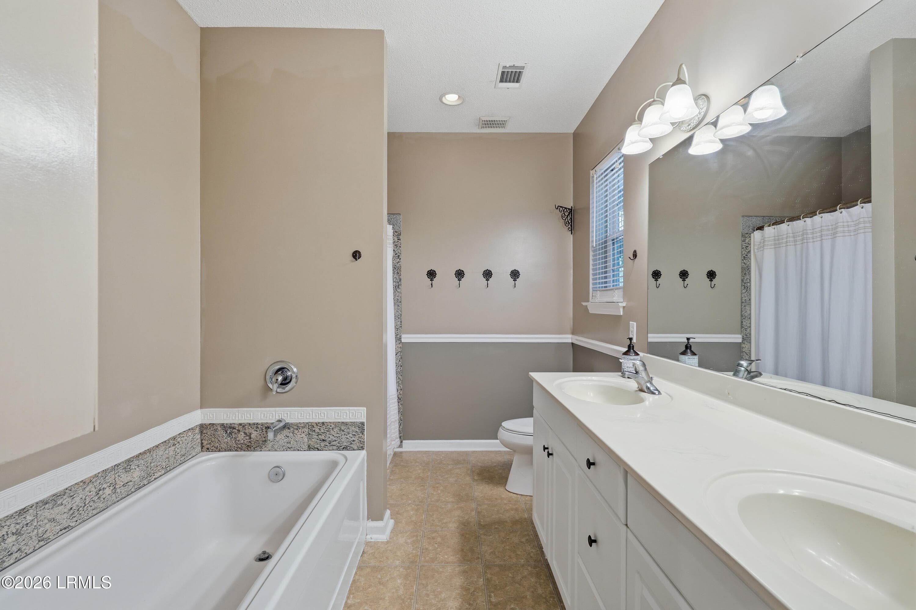 Primary bath - 2248 Honey Hill Circle, Ridgeland, SC 29936
