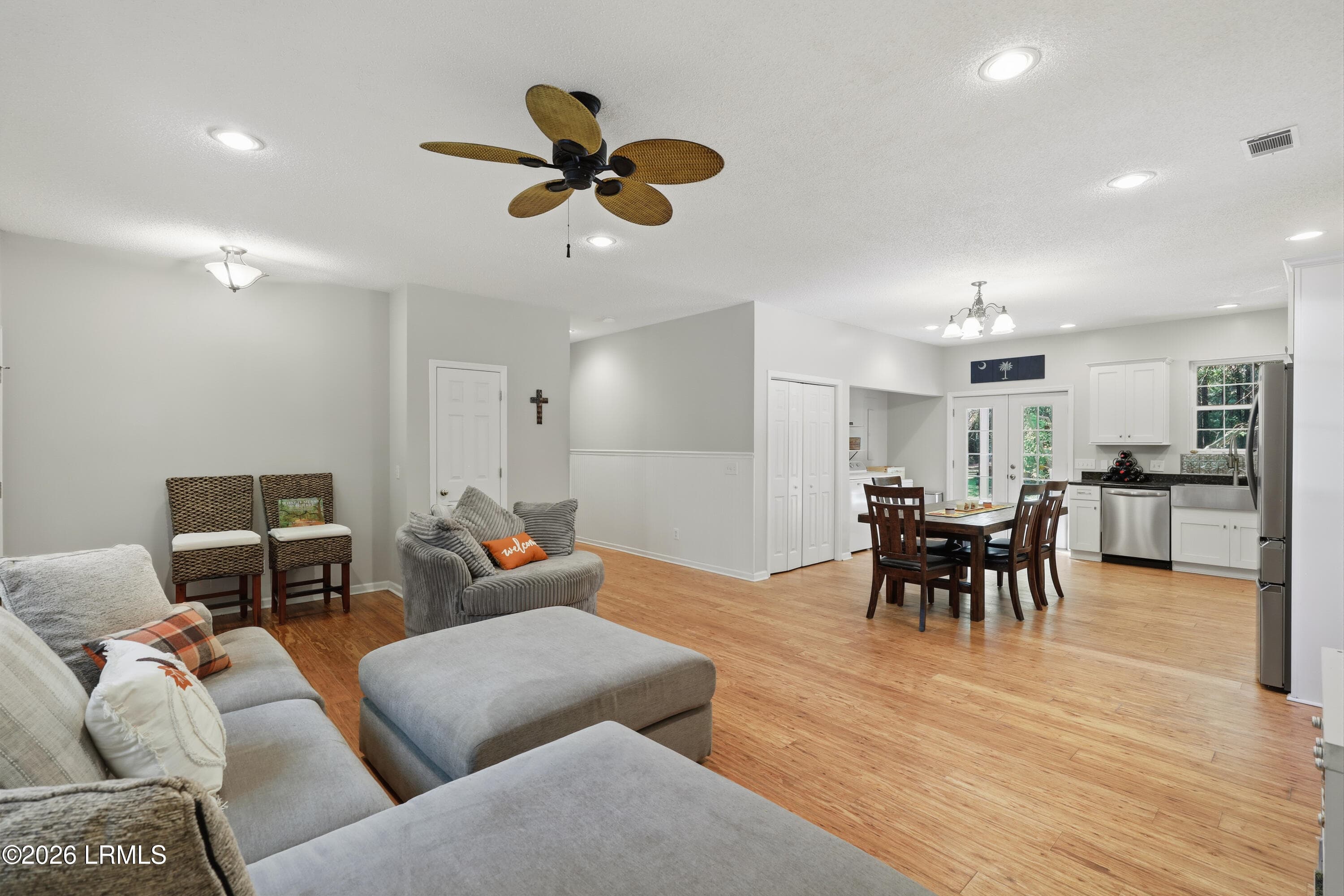 Living-eat-in area - 2248 Honey Hill Circle, Ridgeland, SC 29936