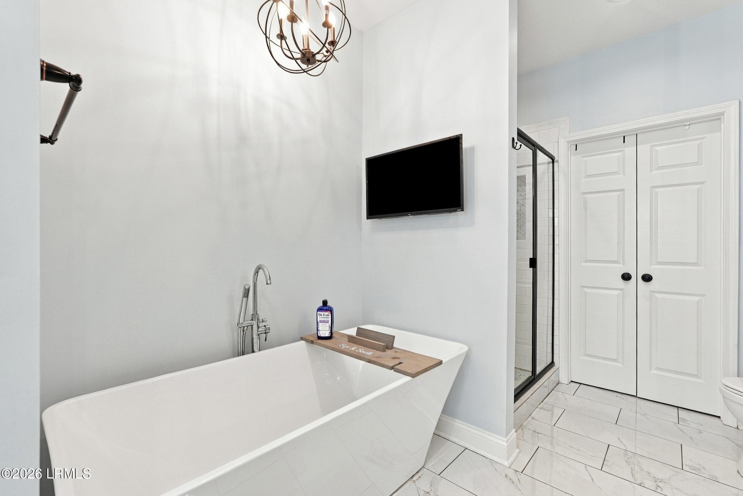soaking tub - 309 Honey Hill Circle, Ridgeland, SC 29936
