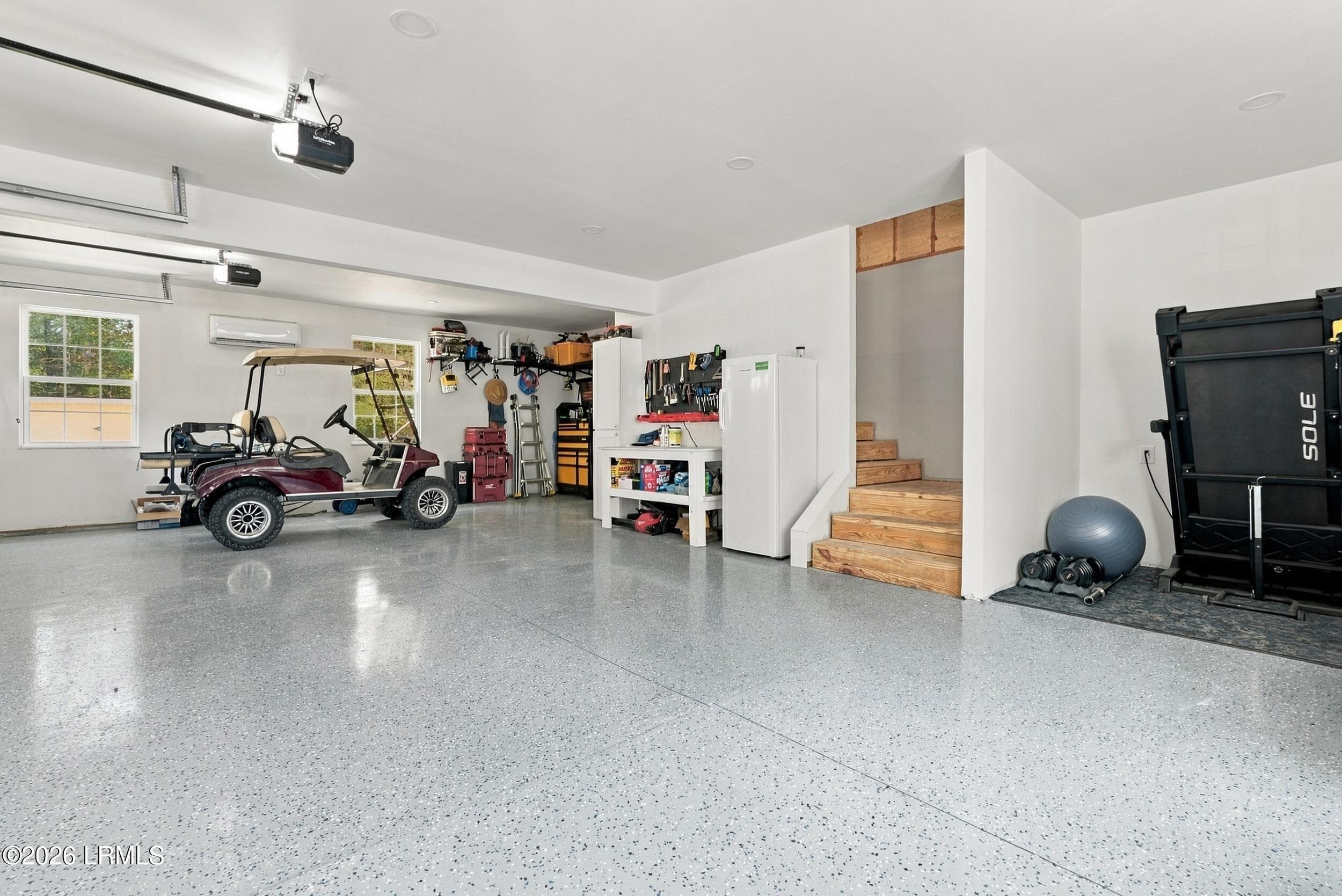 insulated garage - 309 Honey Hill Circle, Ridgeland, SC 29936