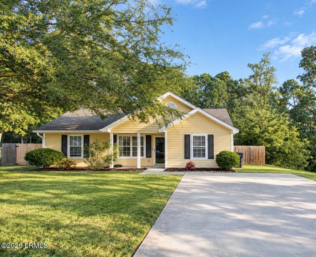 Front - 11 Royal Star Drive, Beaufort, SC 29907