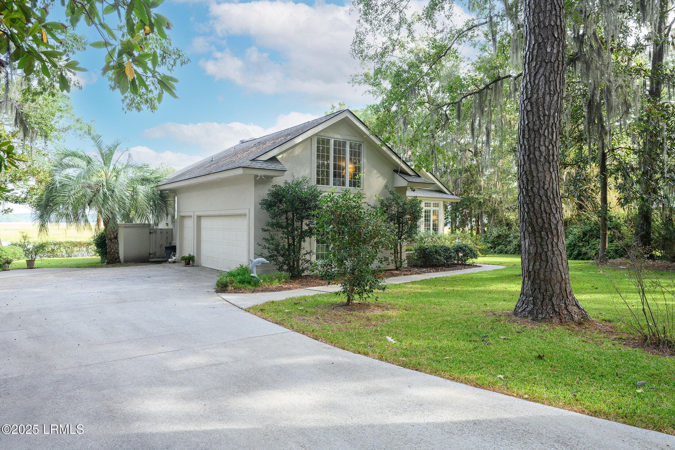 18chechesseenewgarage - 18 Chechessee Circle, Okatie, SC 29909