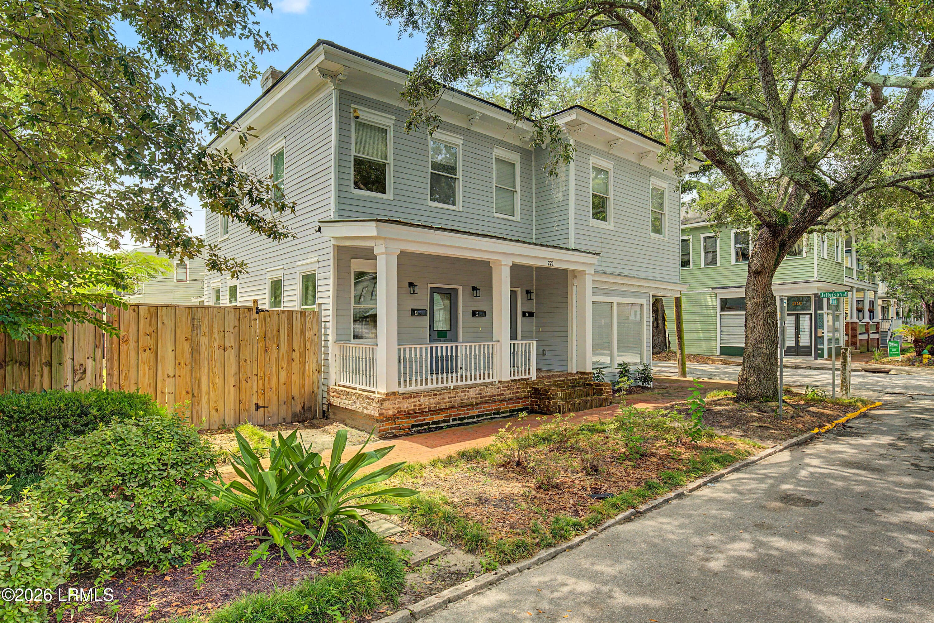 221 W Duffy Street, Savannah, GA 31401