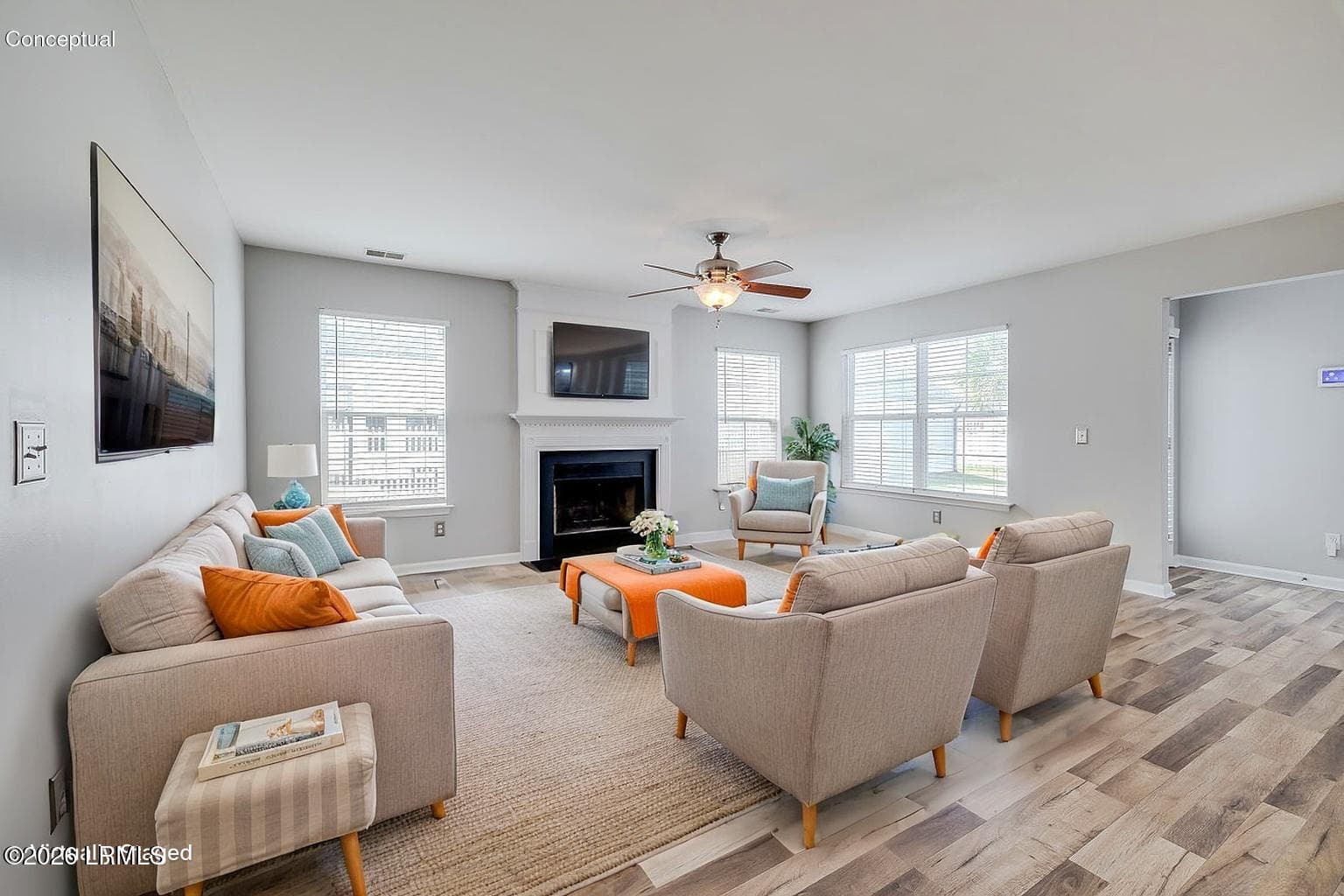 2Fairgreen-11 - Living Room - Standard - - 2 Fairgreen Street, Savannah, GA 31407