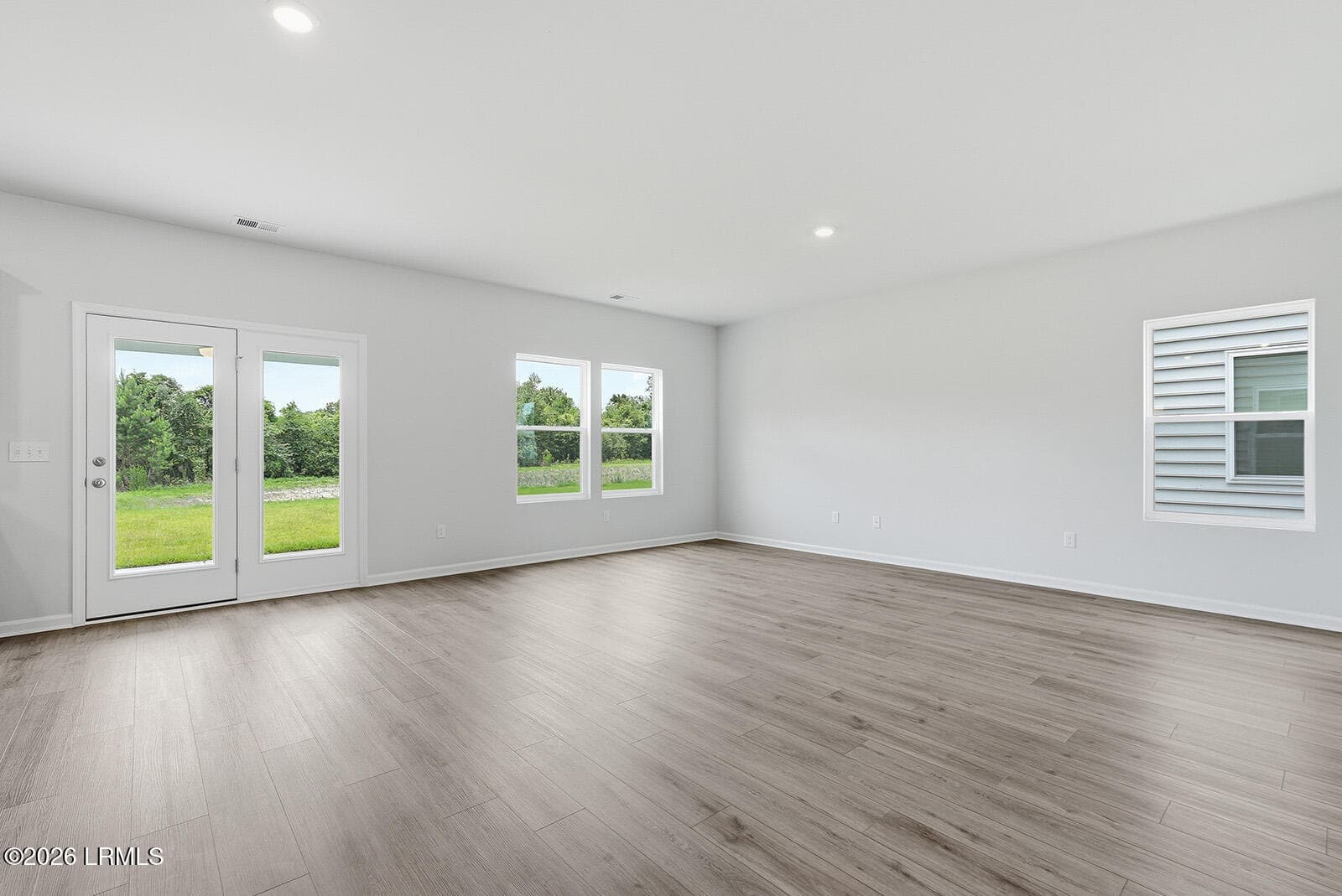 FMWeb11 - 562 Aviation Drive, Ridgeland, SC 29936