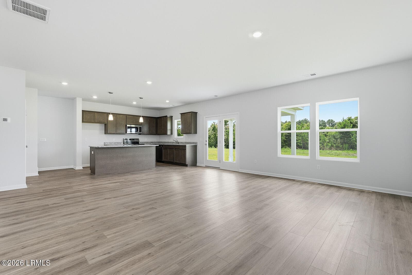 FMWeb12 - 562 Aviation Drive, Ridgeland, SC 29936