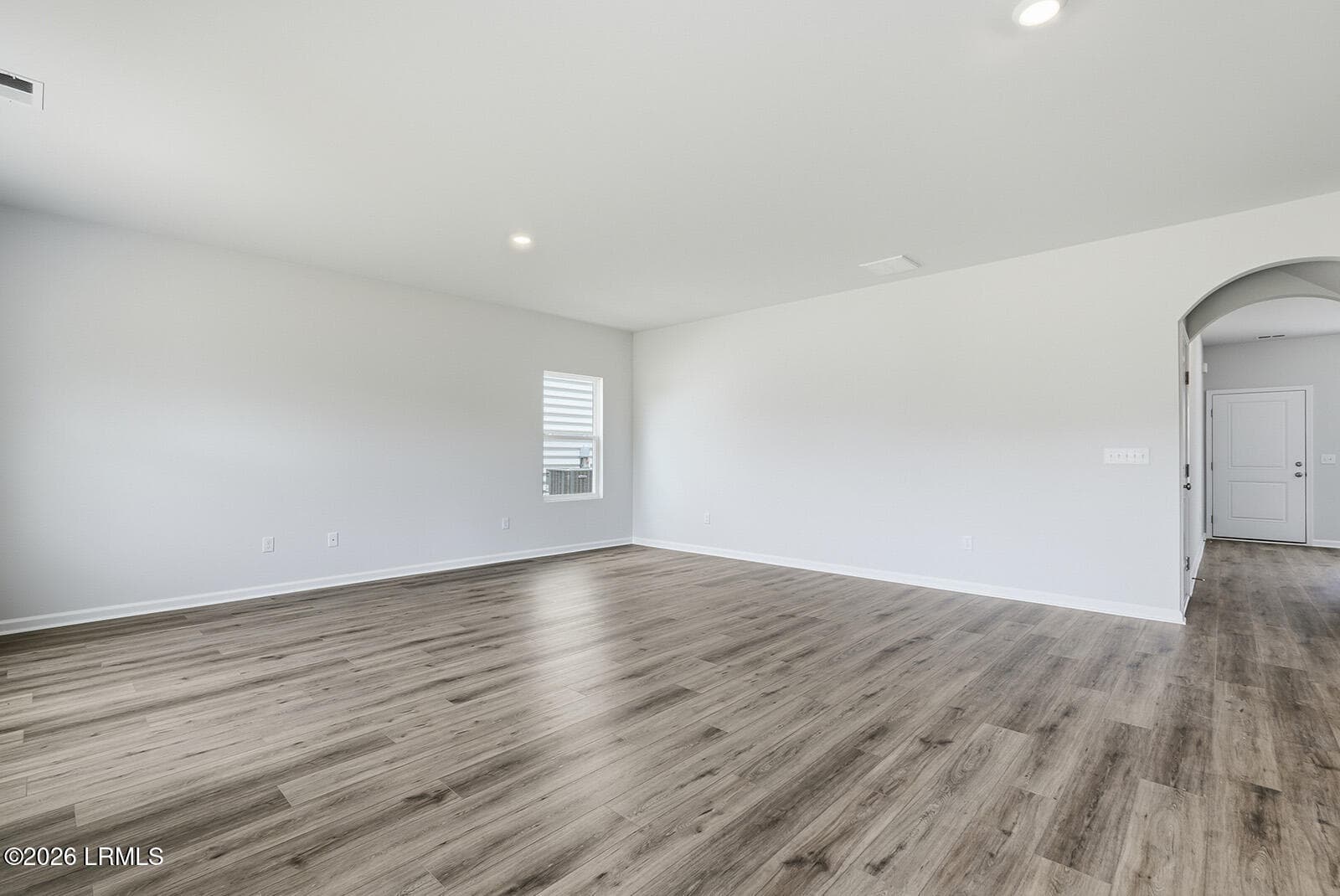 FMWeb14 - 562 Aviation Drive, Ridgeland, SC 29936