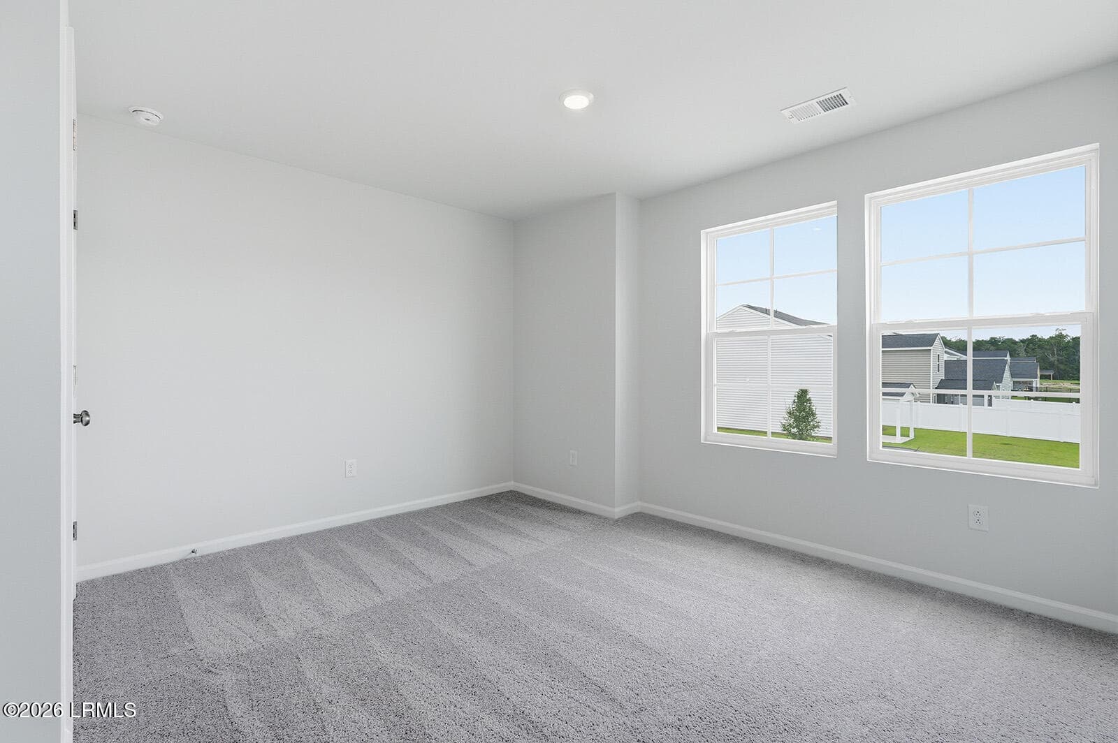 FMWeb28 - 562 Aviation Drive, Ridgeland, SC 29936