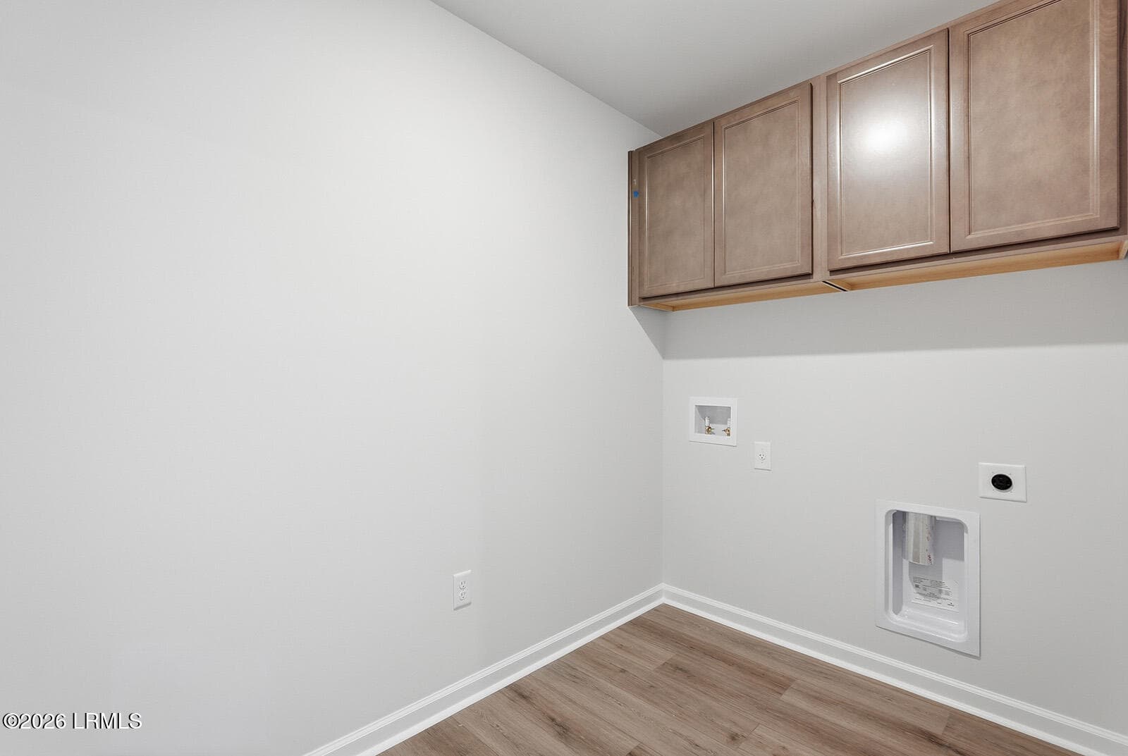 FMWeb32 - 562 Aviation Drive, Ridgeland, SC 29936