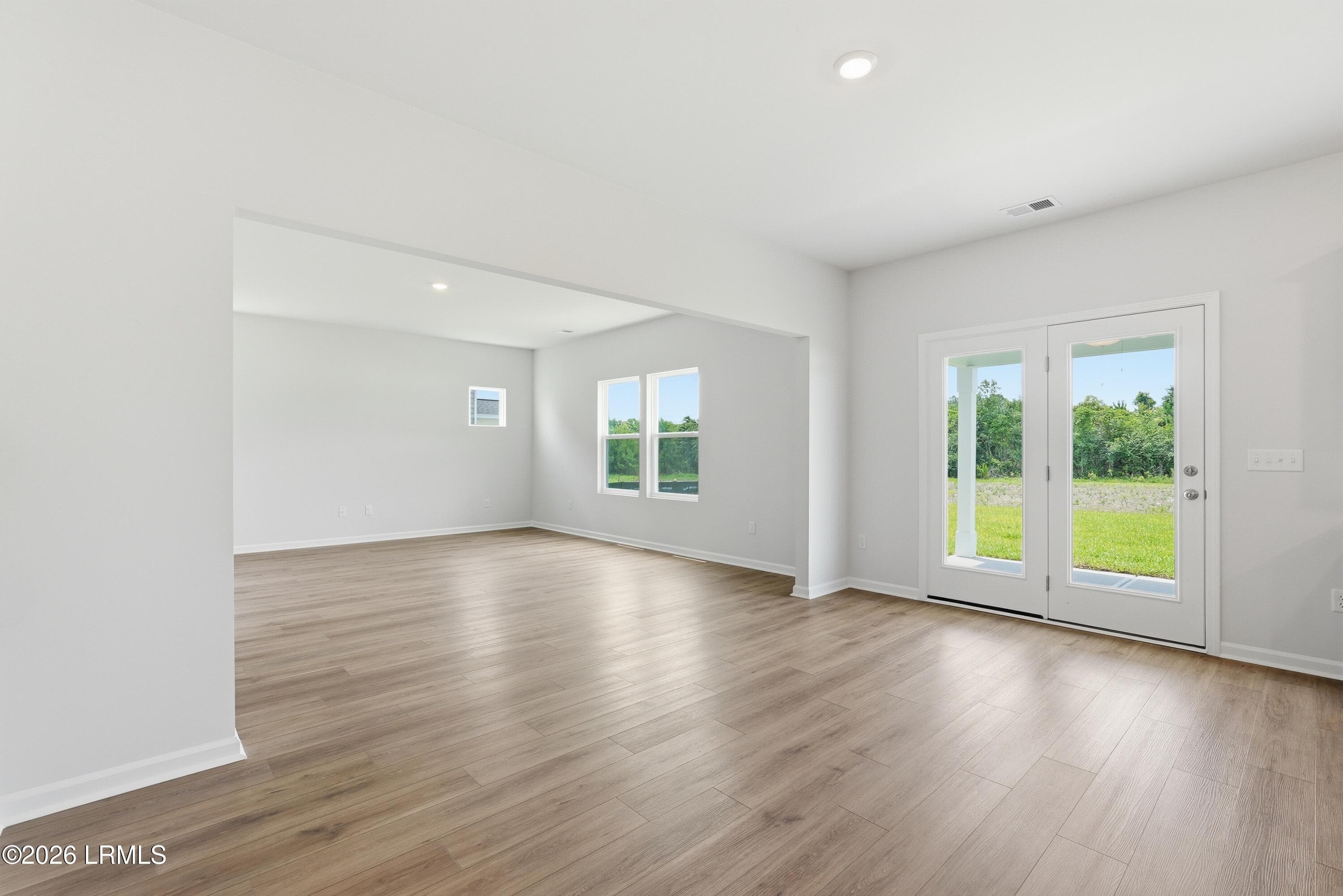 FMWeb07 - 498 Aviation Drive, Ridgeland, SC 29936