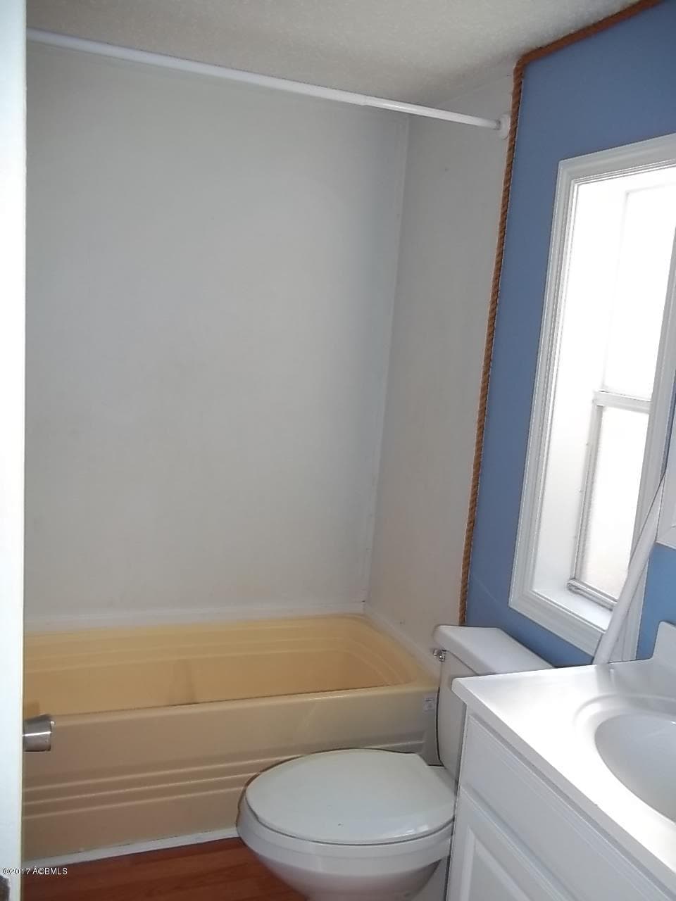 Guest Bathroom - 48 Springfield Road, Beaufort, SC 29907