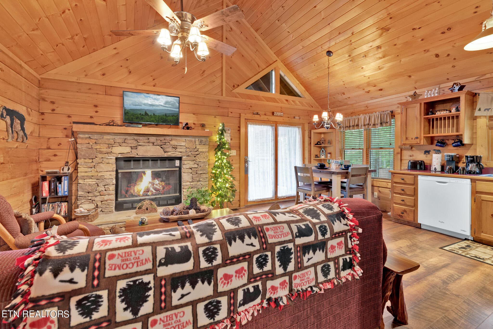 2349 Courtney Lane-11 - 2349 Courtney Lane, Sevierville, TN 37876