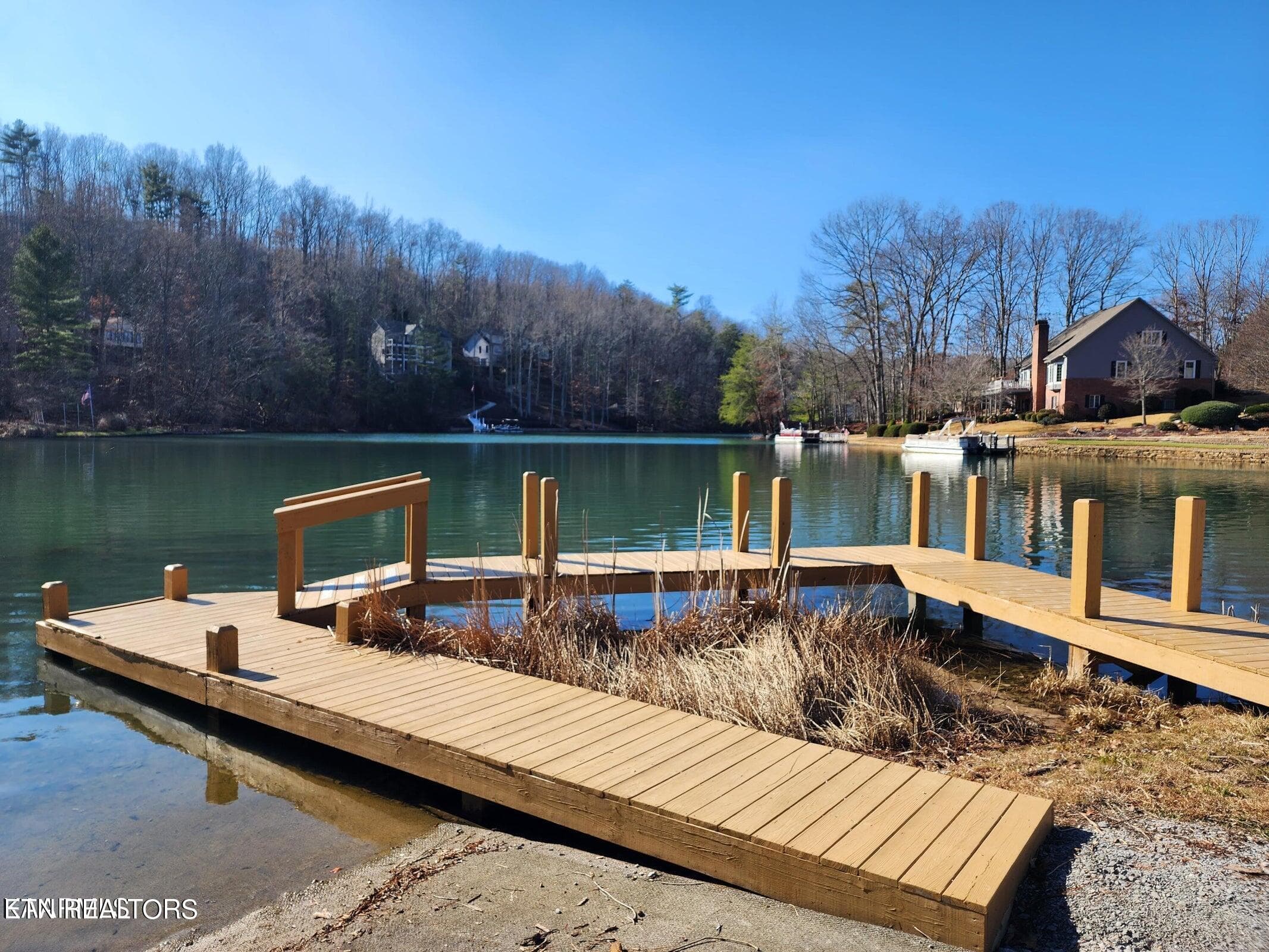 Nice public dock - 56 Homberg Lane, Crossville, TN 38558