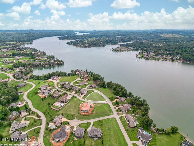 011--SMALL - 240 Southern Way, Lenoir City, TN 37772, Lenoir City