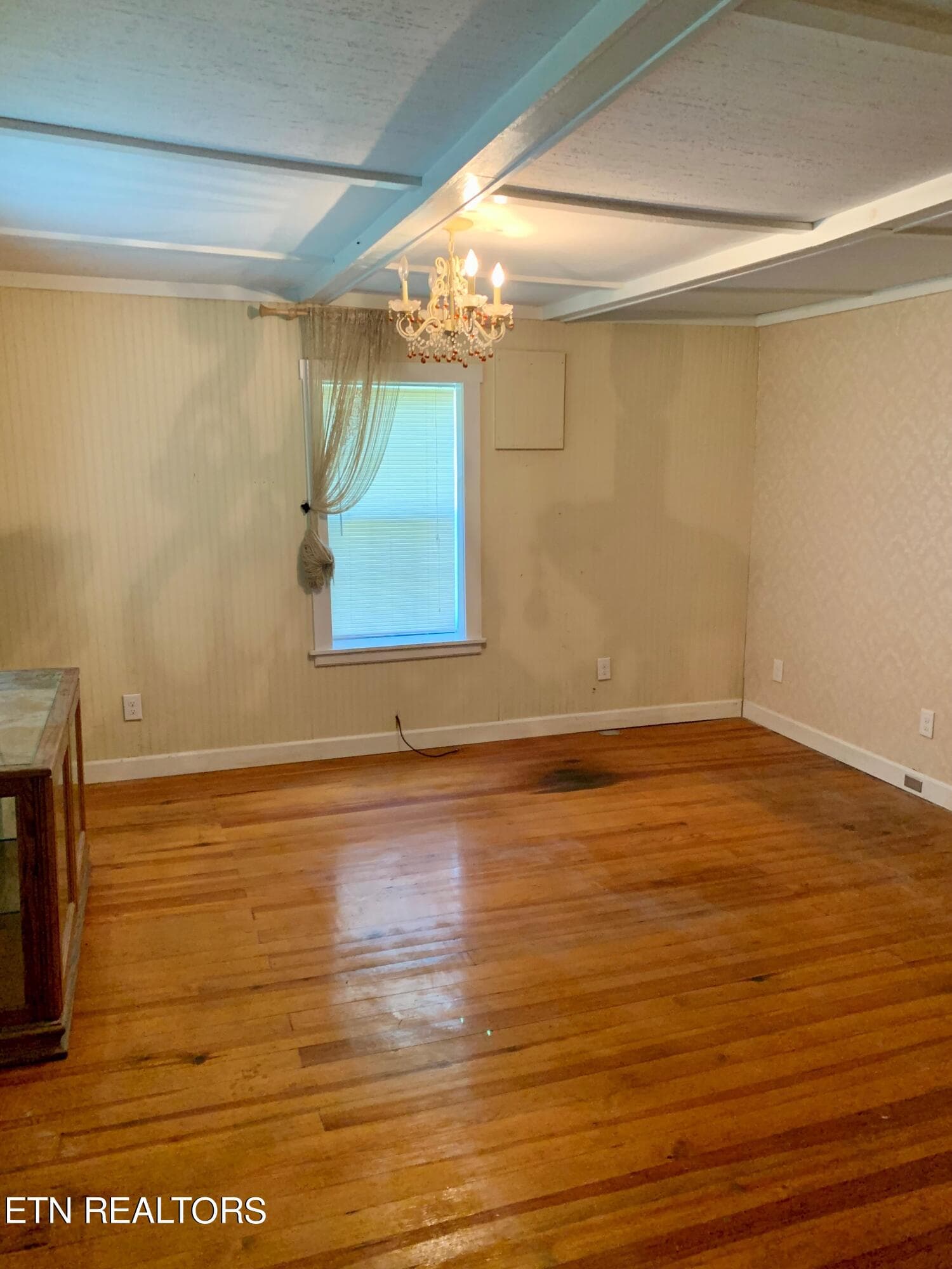 Farmhouse - 1088 Jones Ridge Rd, Speedwell, TN 37870